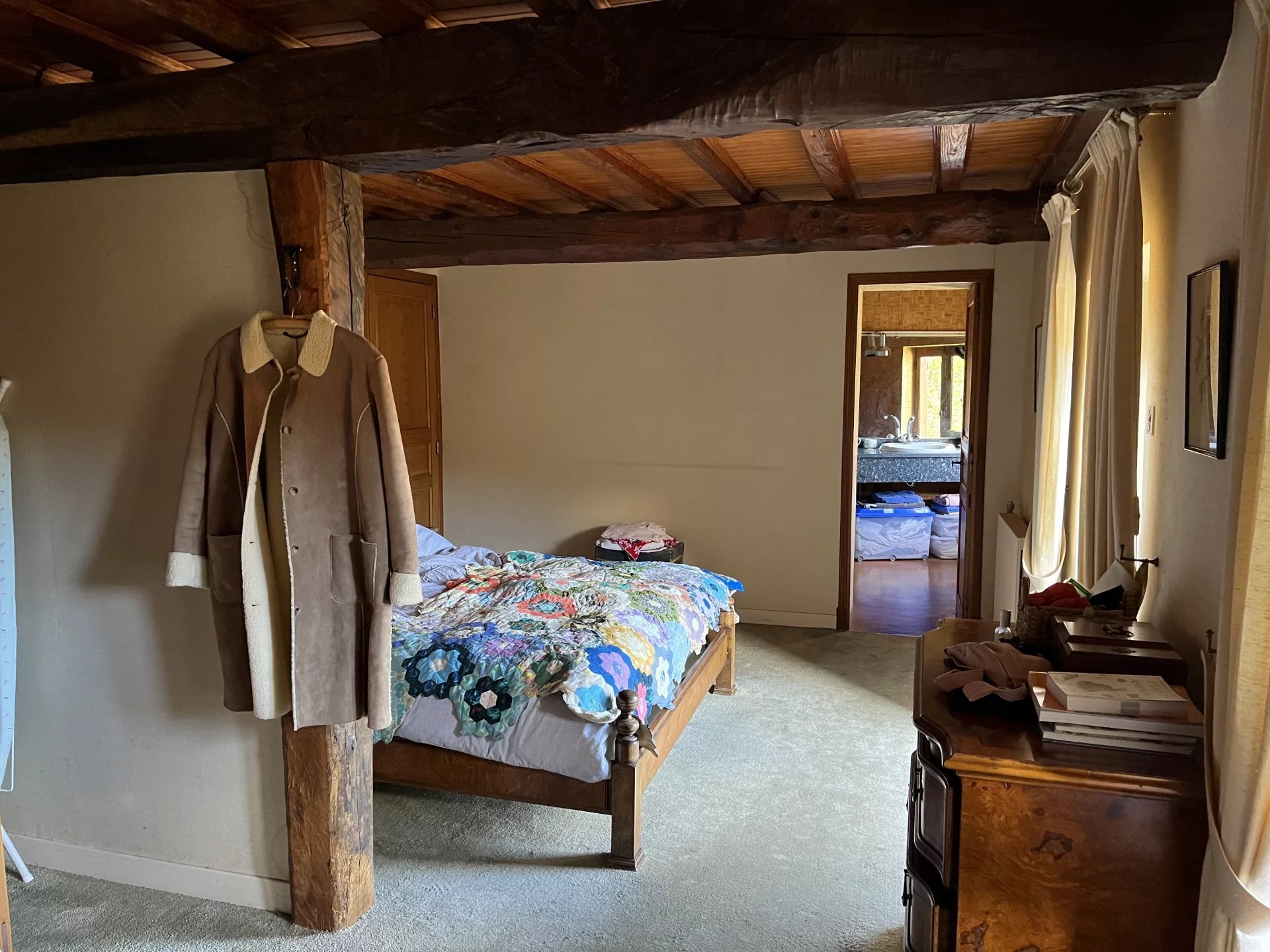 Substantial Charming Farmhouse Retreat with Panoramic Valley Views, Midi-Pyrénées – France – BVI83455