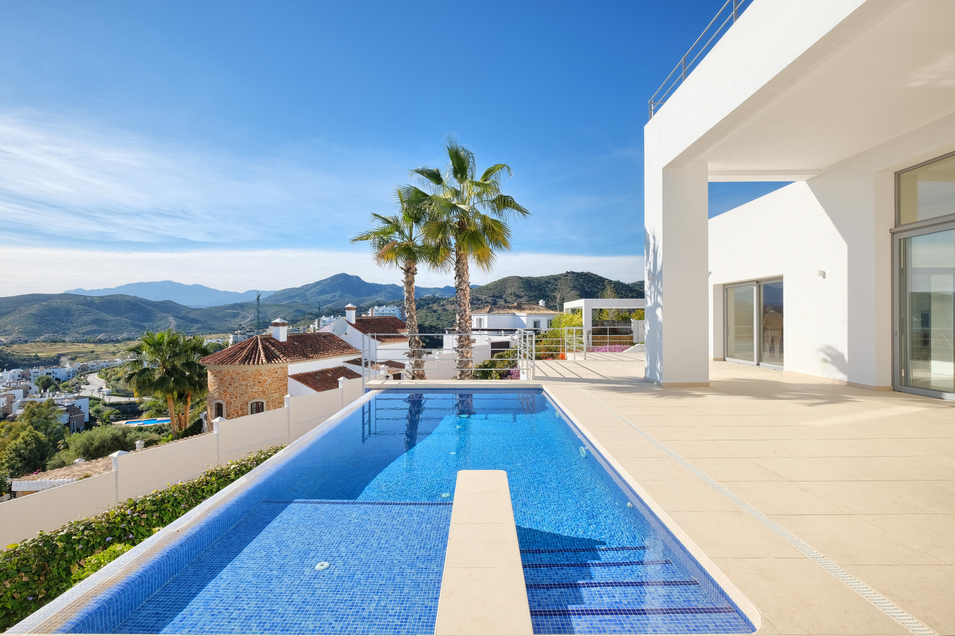 4 bedroom Villa in Benahavis, Malaga, Spain – 428-04841D