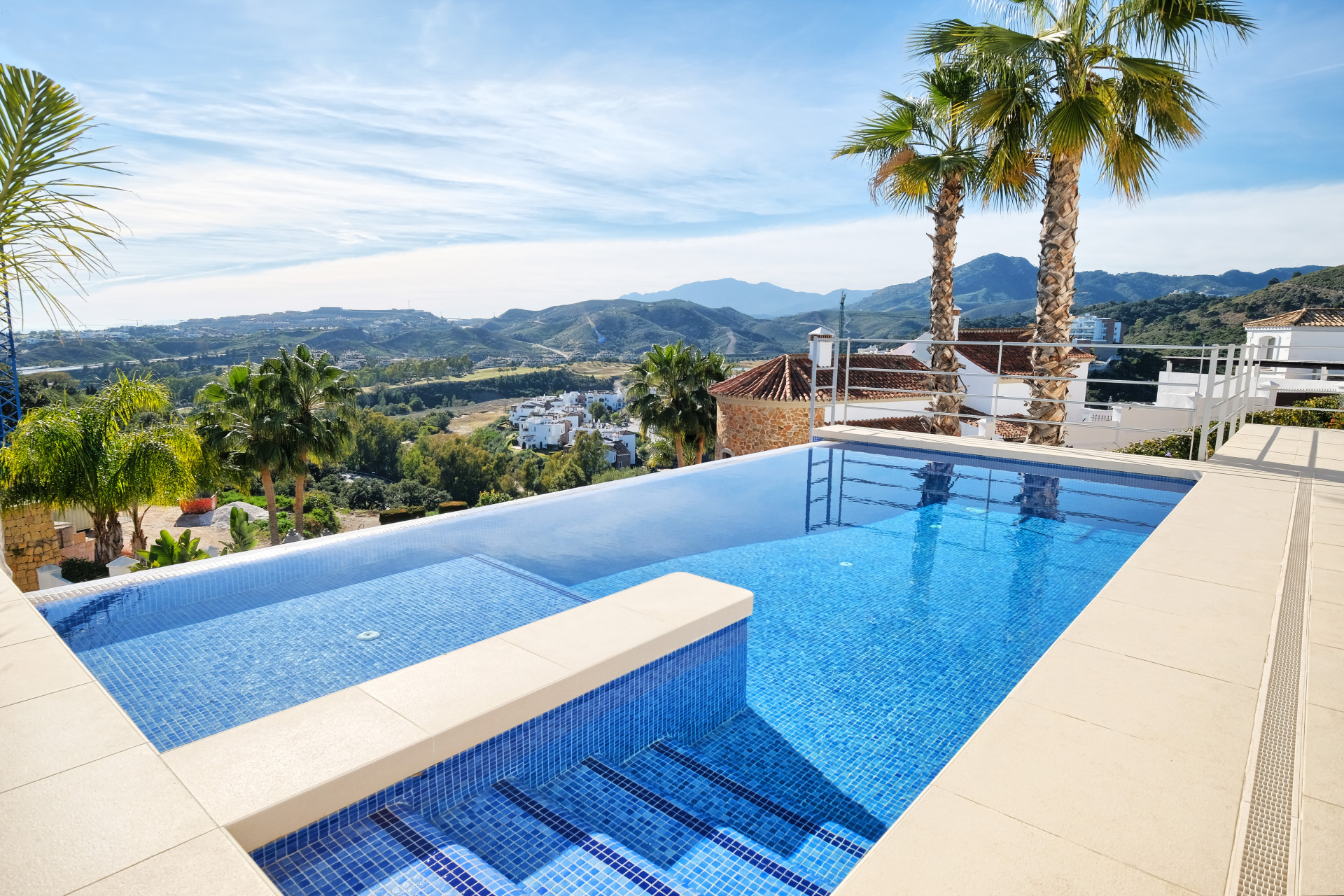 4 bedroom Villa in Benahavis, Malaga, Spain – 428-04841D
