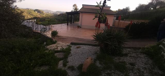 Villa and land in Sicily – Villa Alessi Cda Canalaro
