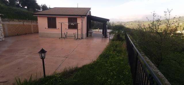 Villa and land in Sicily – Villa Alessi Cda Canalaro