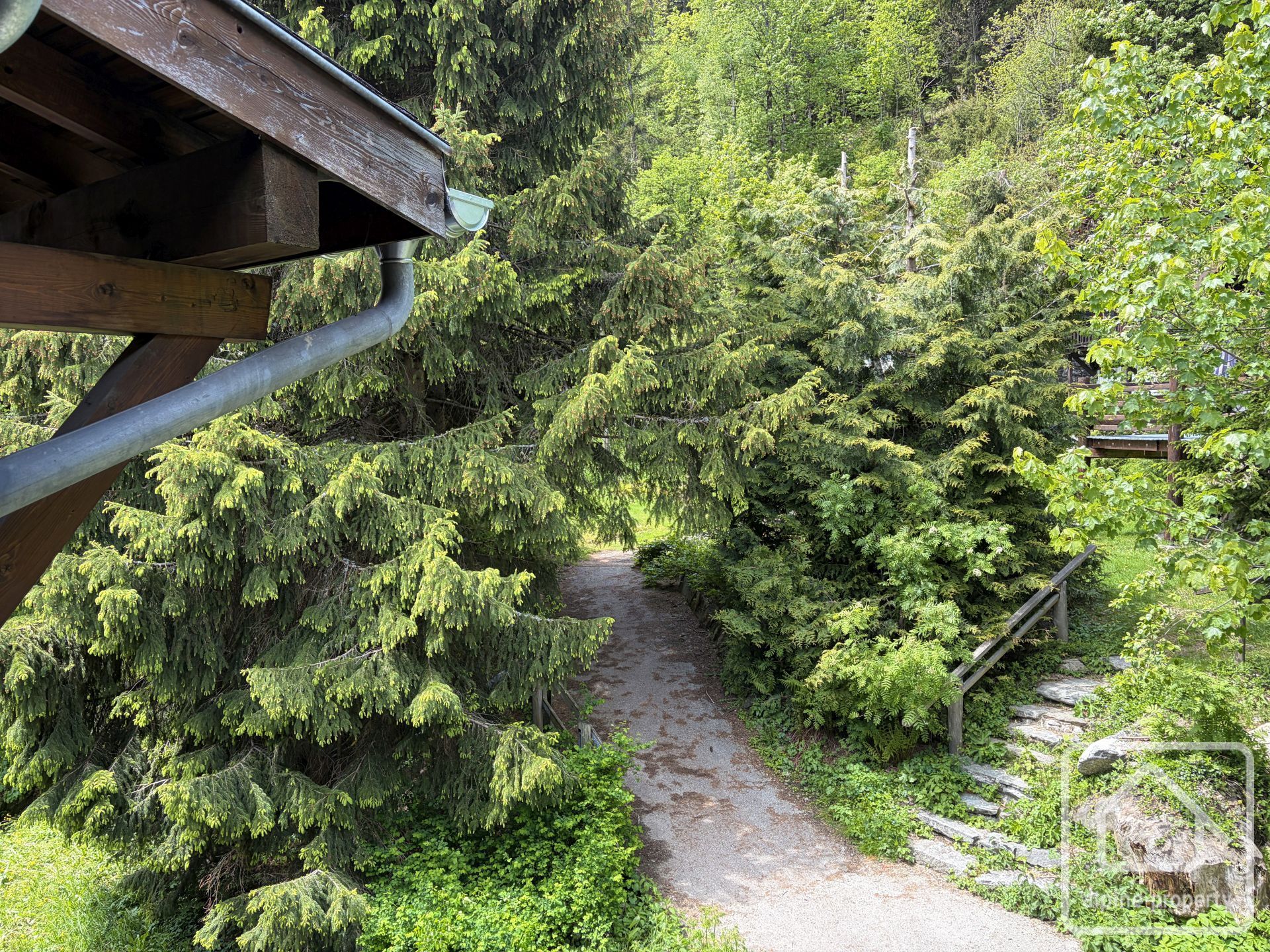 One Bedroom Apartment With Balcony And Views Of The Aiguille Verte, Walking Distance To Grands Montets Ski Lift. – AIGUILLETTEARG