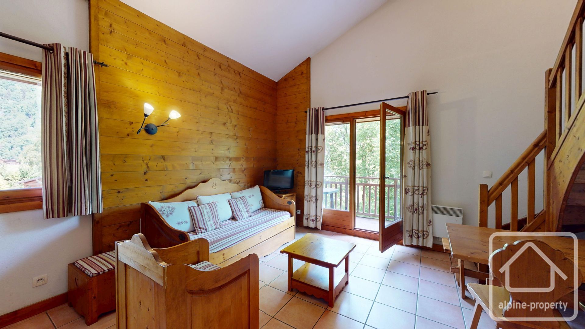 A Desirable Two-bedroom Duplex Near Samoëns Centre, Offering Excellent Amenities, Stunning Views, And Potential For Modernization. – RUAN