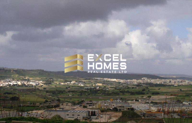 5 bedroom Villa in San Pawl Tat-Targa, Malta – 3168