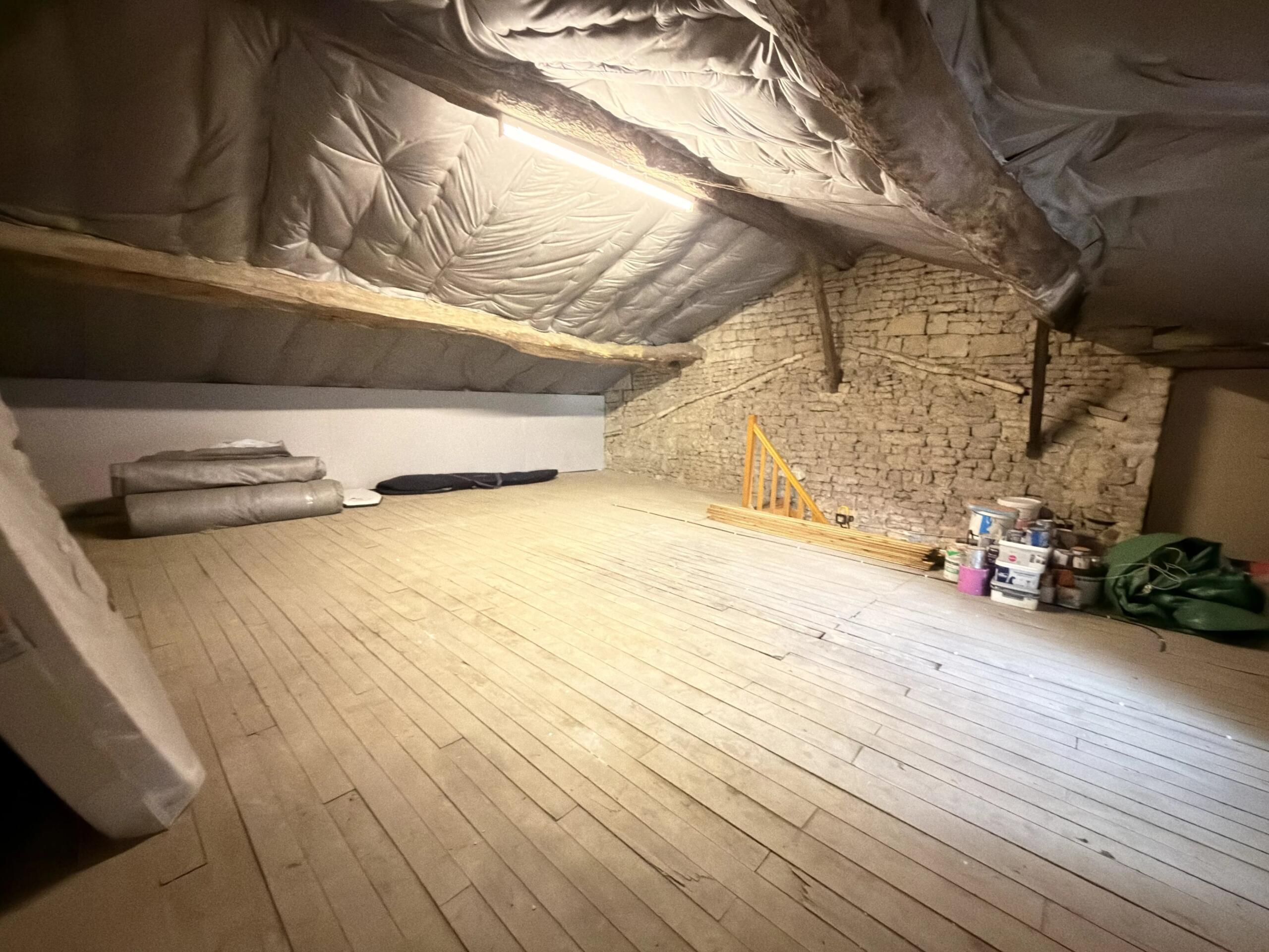 Character property with outbuildings and great potential, between Matha and Aigre, Poitou-Charentes – France – BVI85291