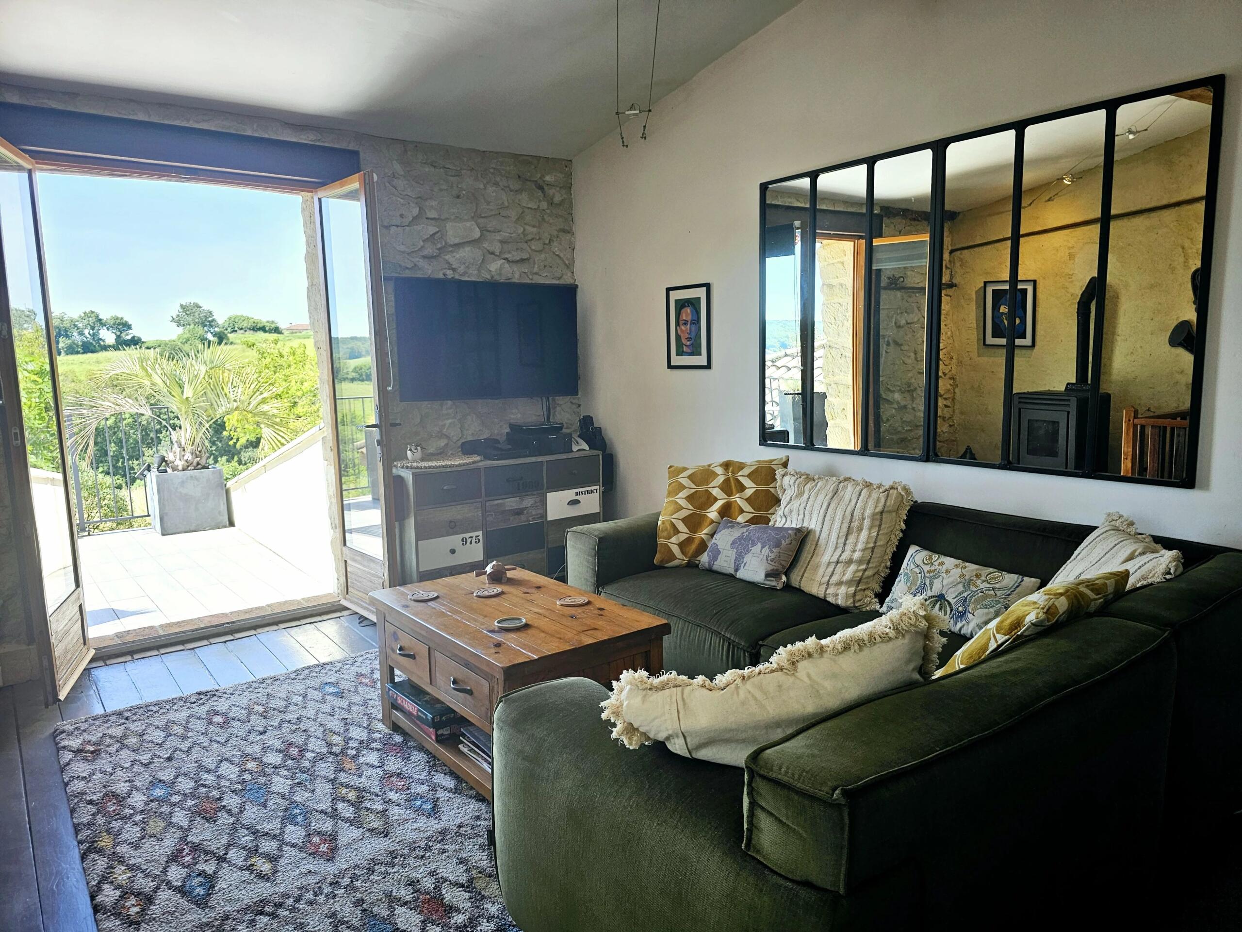 3 properties and swimming pool, Aquitaine – France – BVI85854