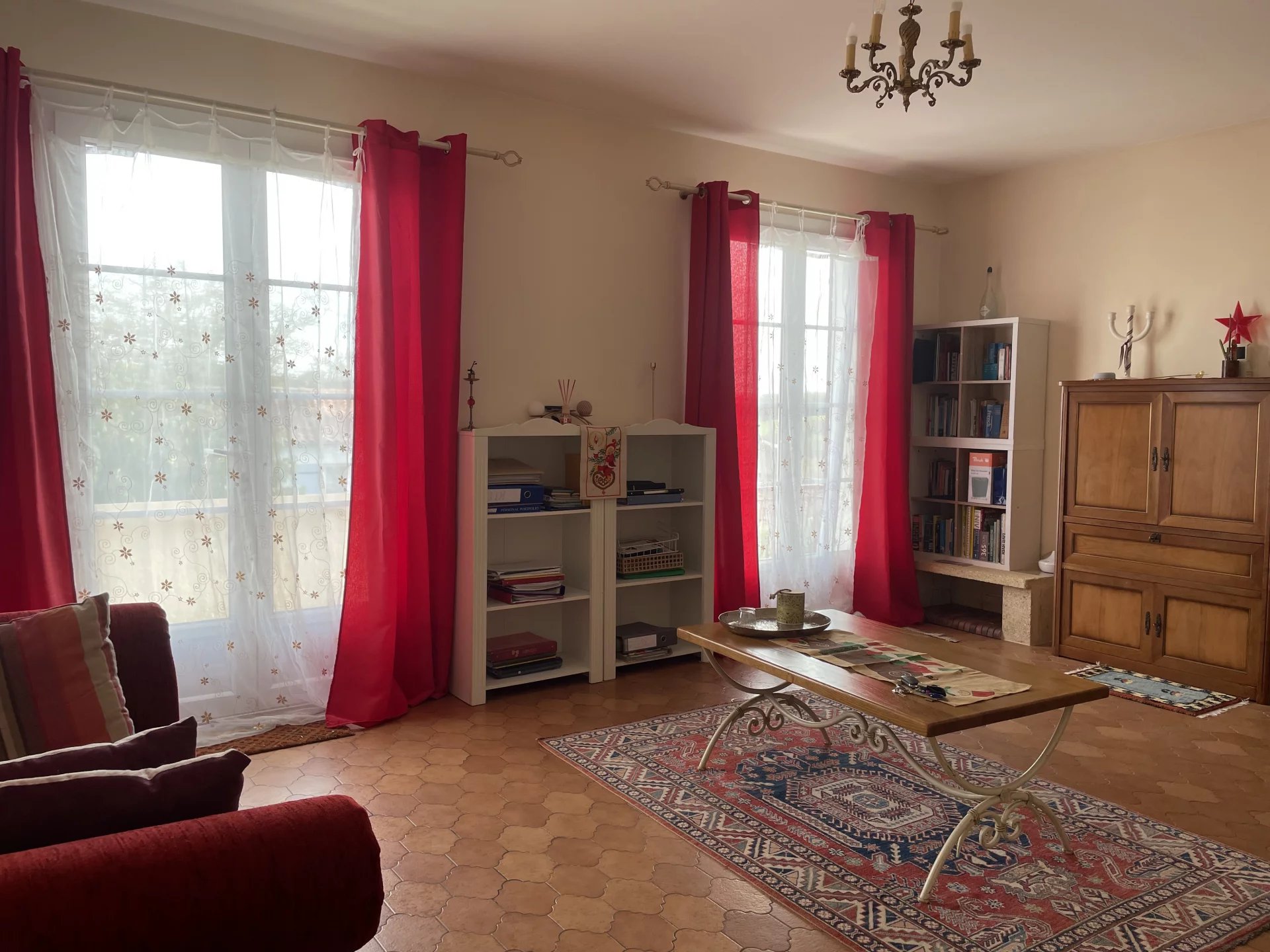 Family home with income potential close to Saintes, Poitou-Charentes – France – BVI78325