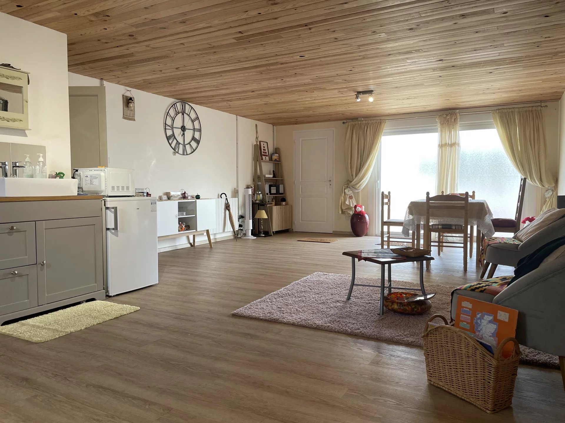 Family home with income potential close to Saintes, Poitou-Charentes – France – BVI78325