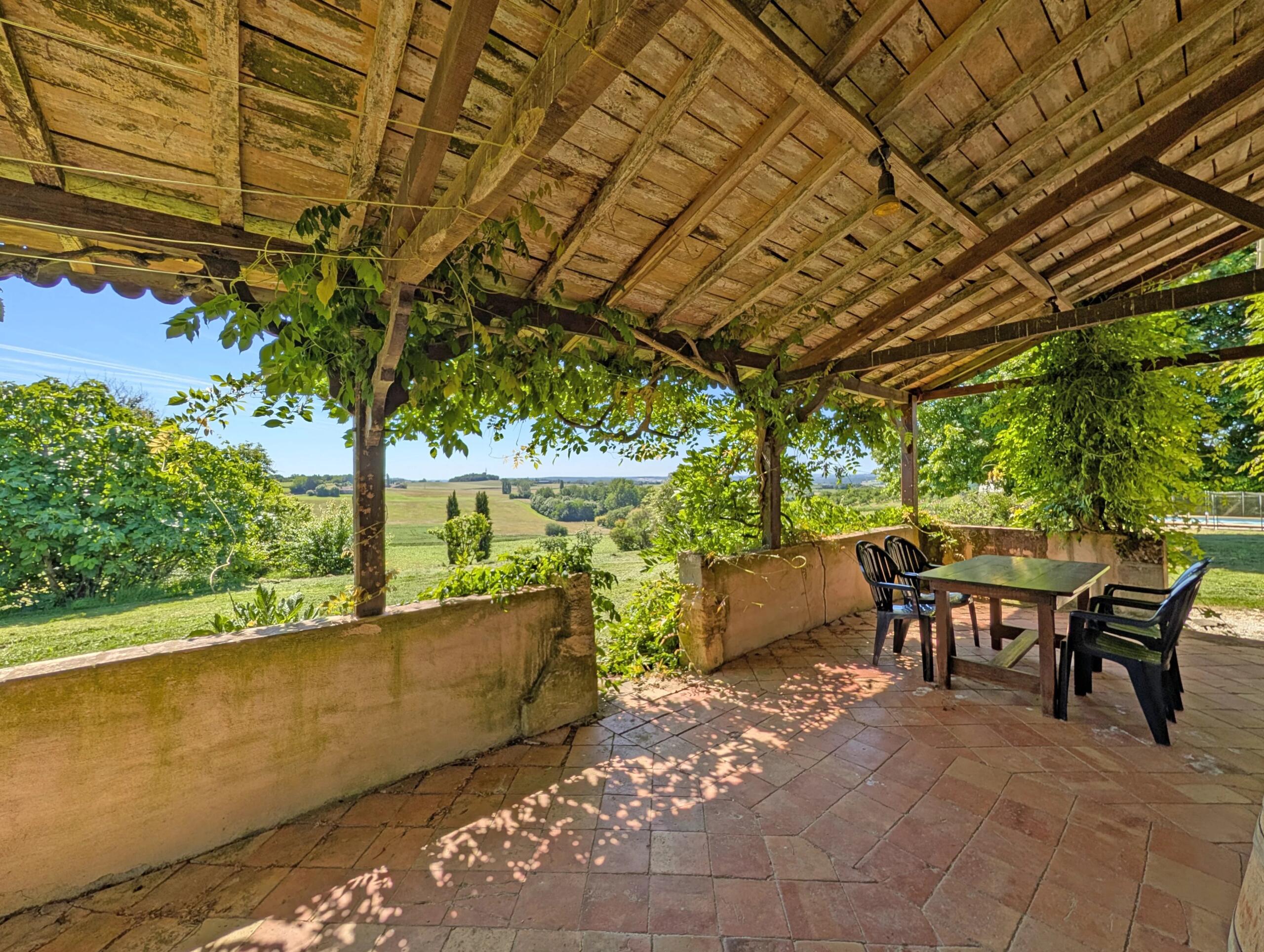 Rural stone farmhouse with fabulous views, Aquitaine – France – BVI85103