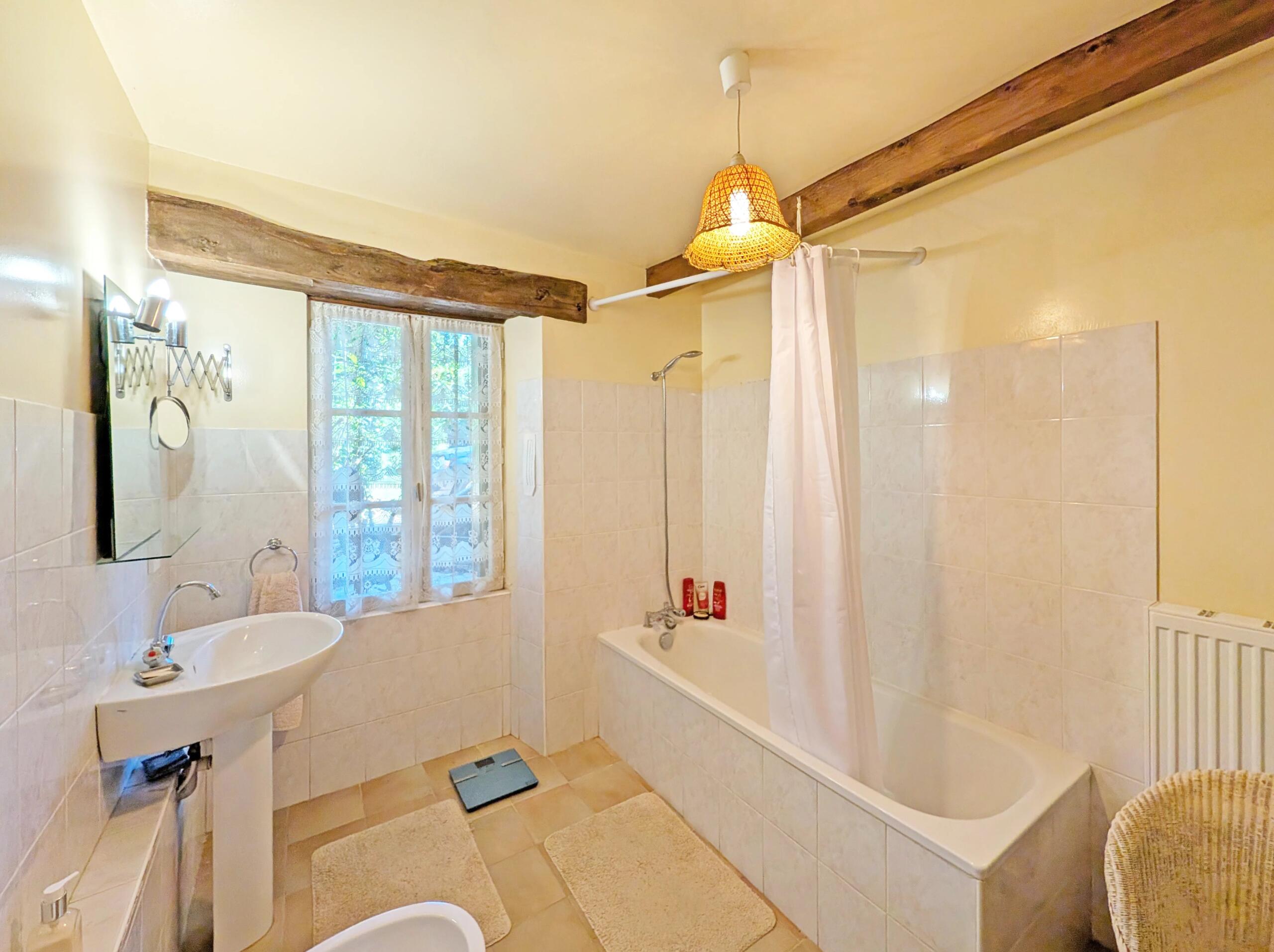 Rural stone farmhouse with fabulous views, Aquitaine – France – BVI85103