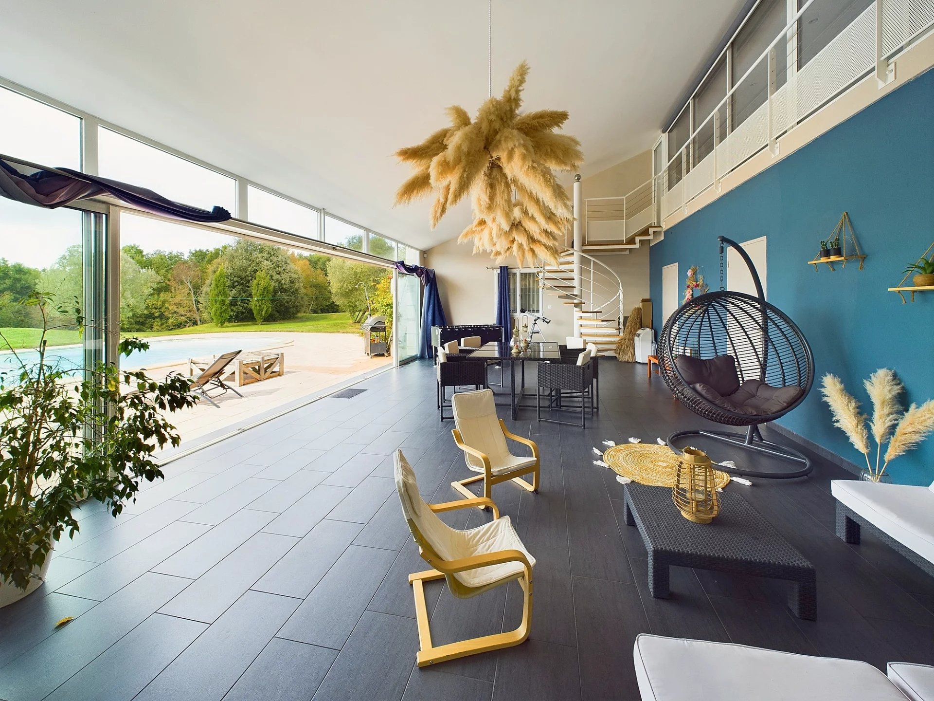 Stunning property with 2 guest houses, 2 pools and breathtaking views, Aquitaine – France – BVI71367