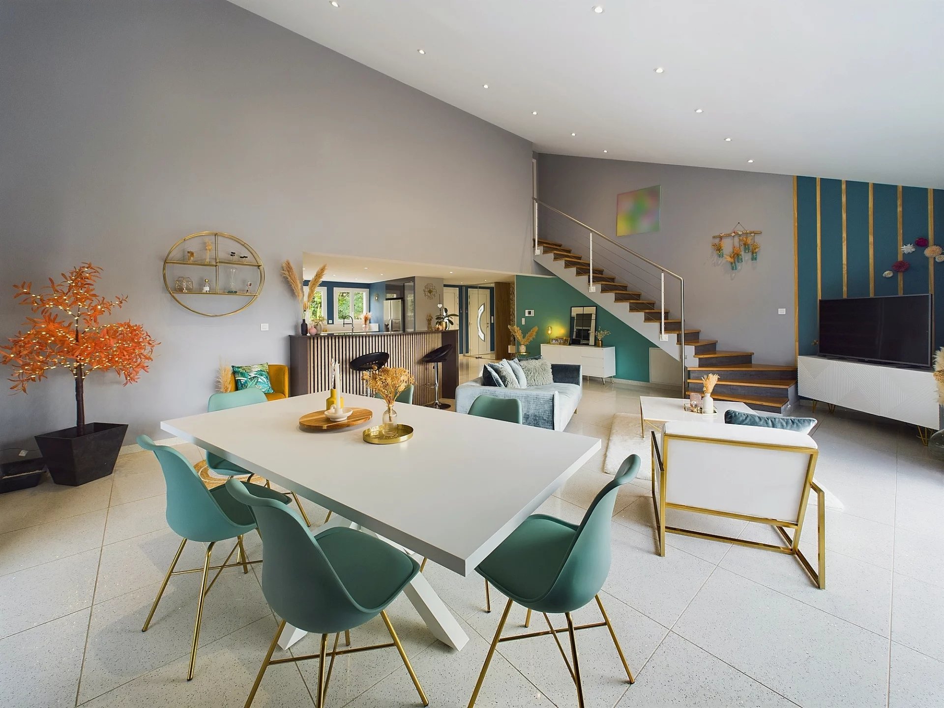 Stunning property with 2 guest houses, 2 pools and breathtaking views, Aquitaine – France – BVI71367