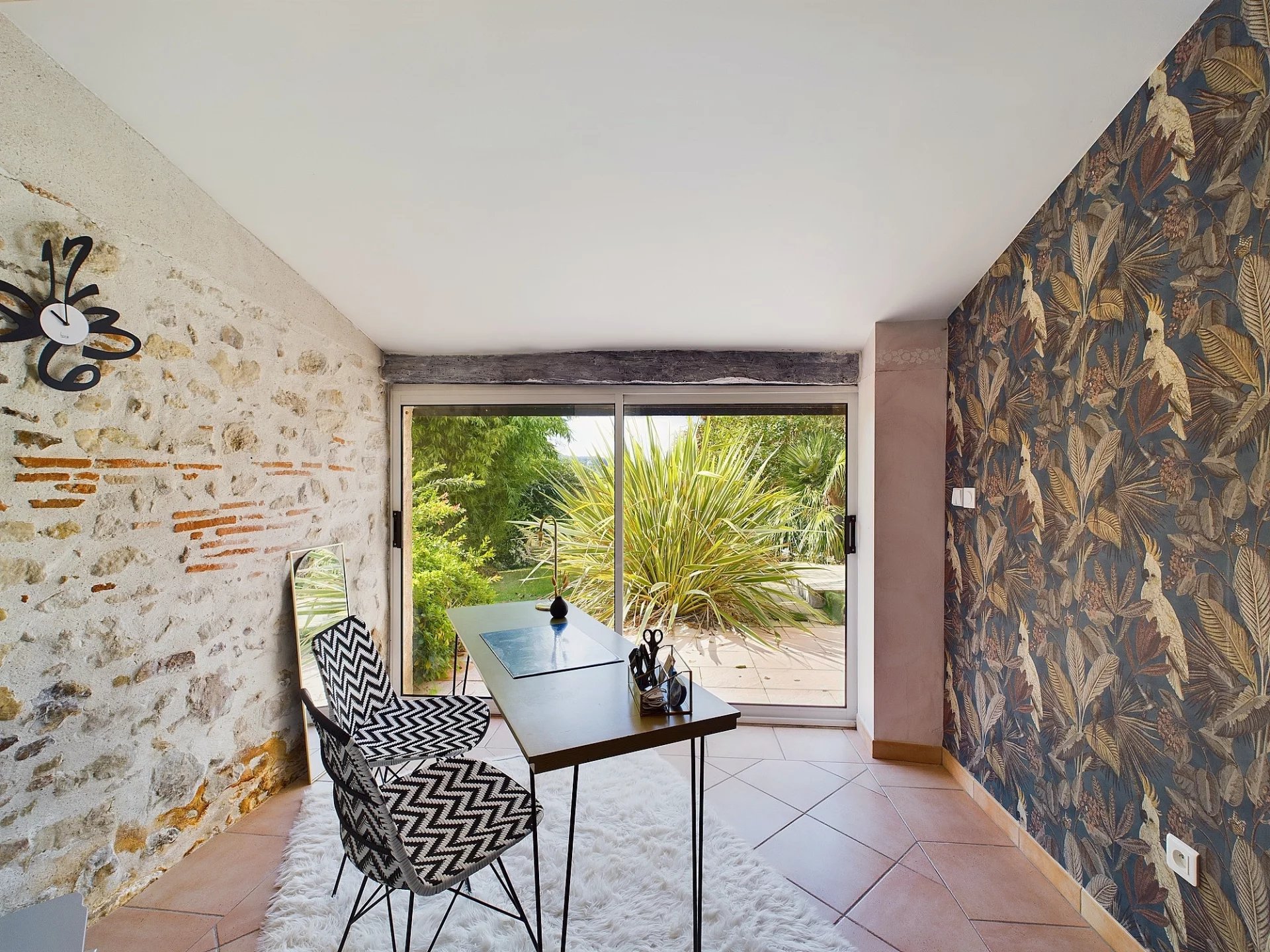 Stunning property with 2 guest houses, 2 pools and breathtaking views, Aquitaine – France – BVI71367
