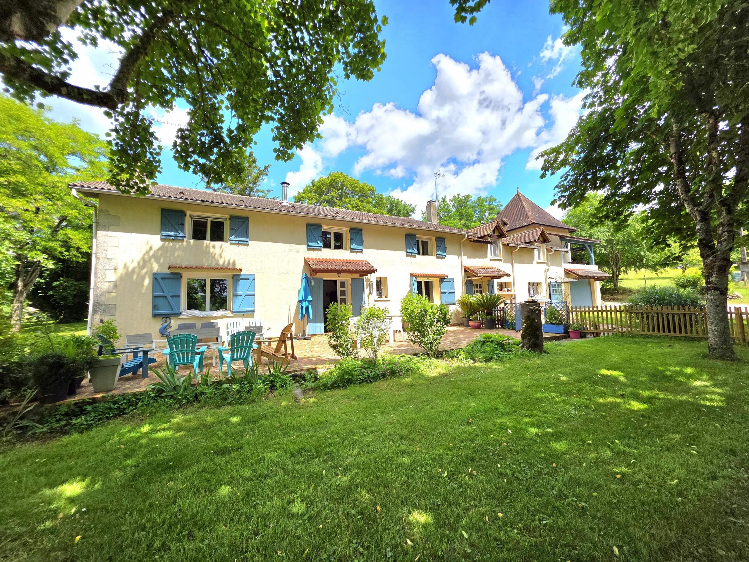 Charming Equestrian Estate Near Bergerac – Idyllic Setting with Stunning Views, Aquitaine – France – BVI81481