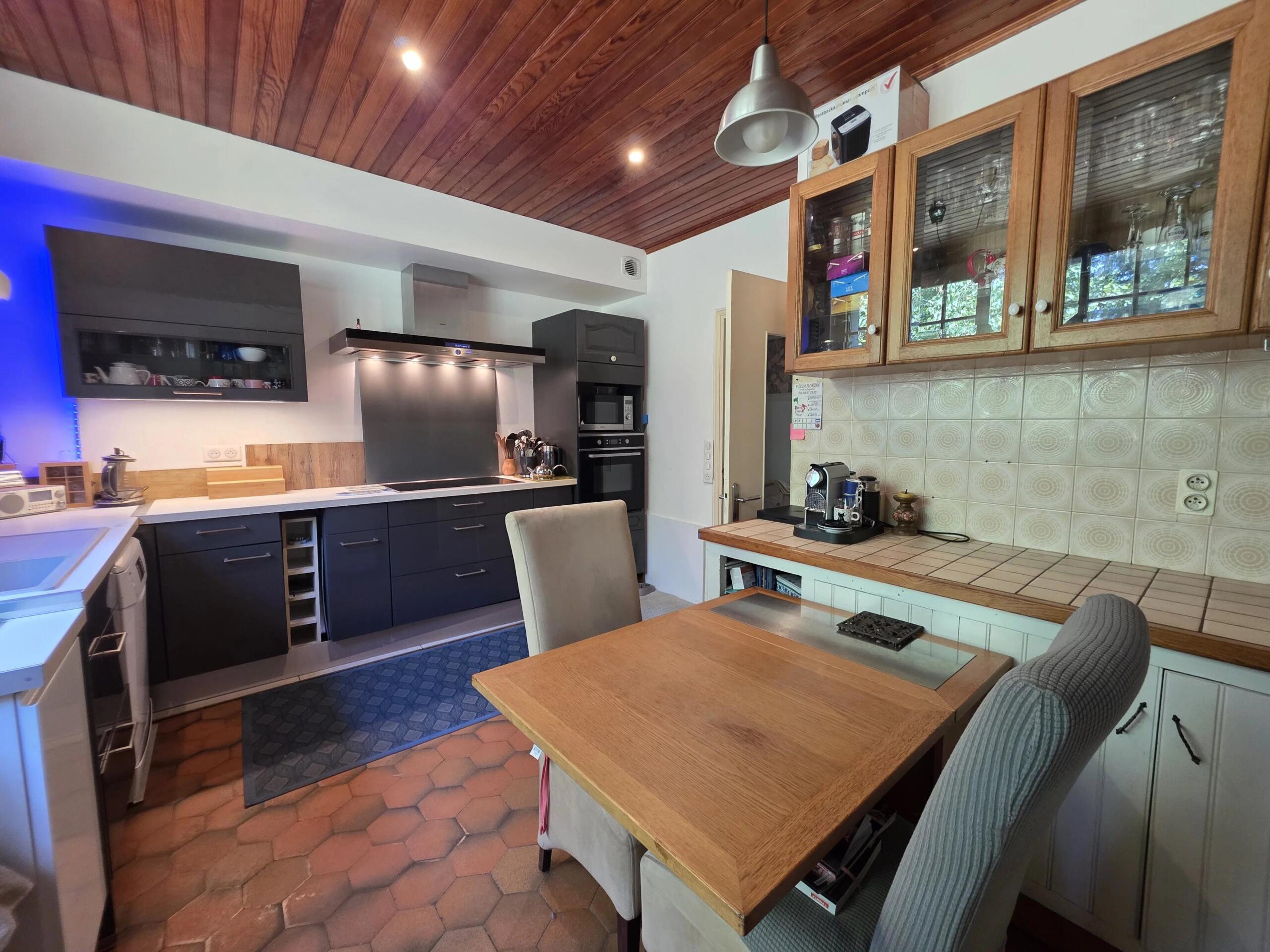 Charming Equestrian Estate Near Bergerac – Idyllic Setting with Stunning Views, Aquitaine – France – BVI81481