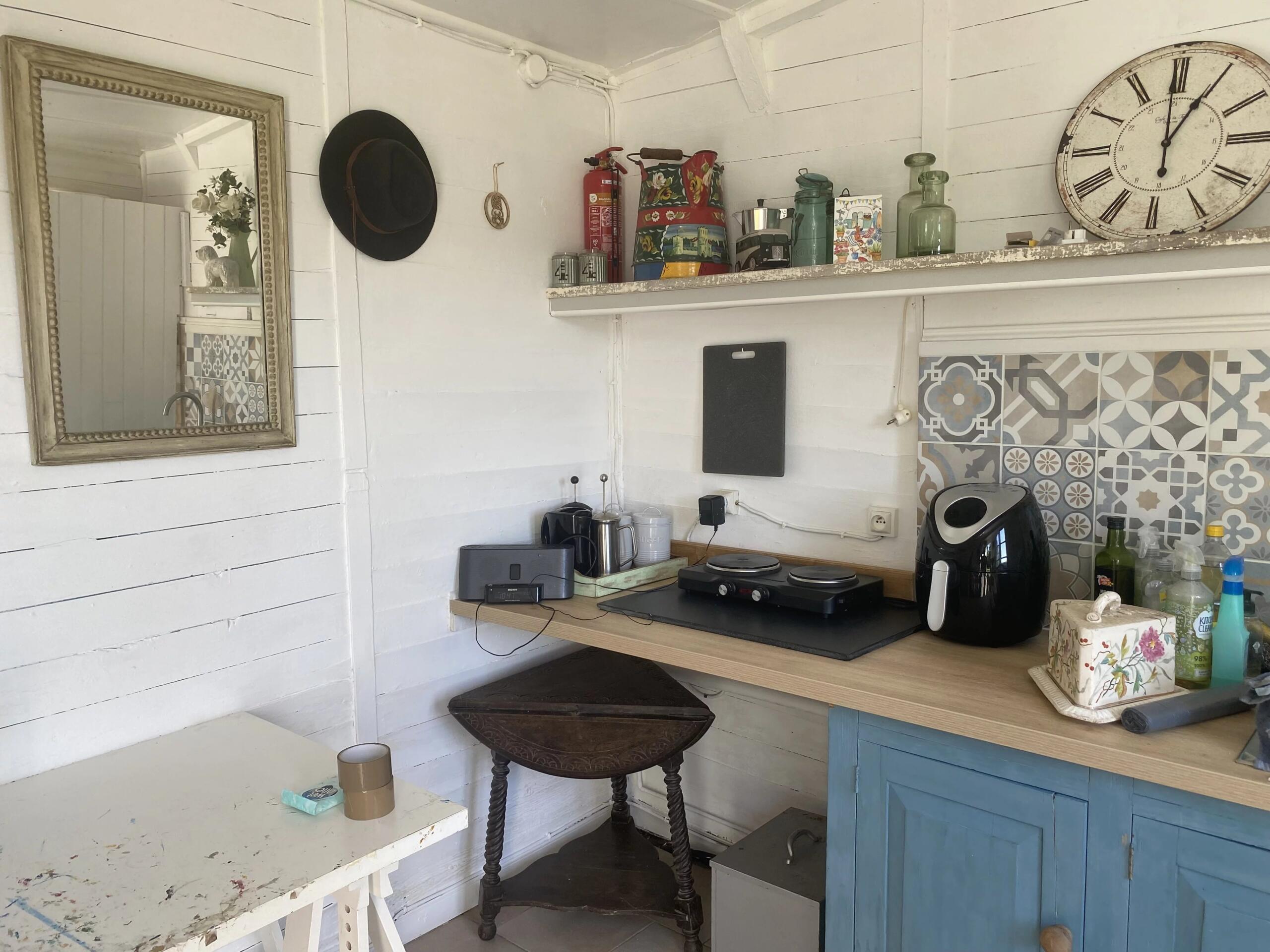 Set right on the river, this delightful chalet is nestled within its own beautifully landscaped garden., Poitou-Charentes – France – BVI85616