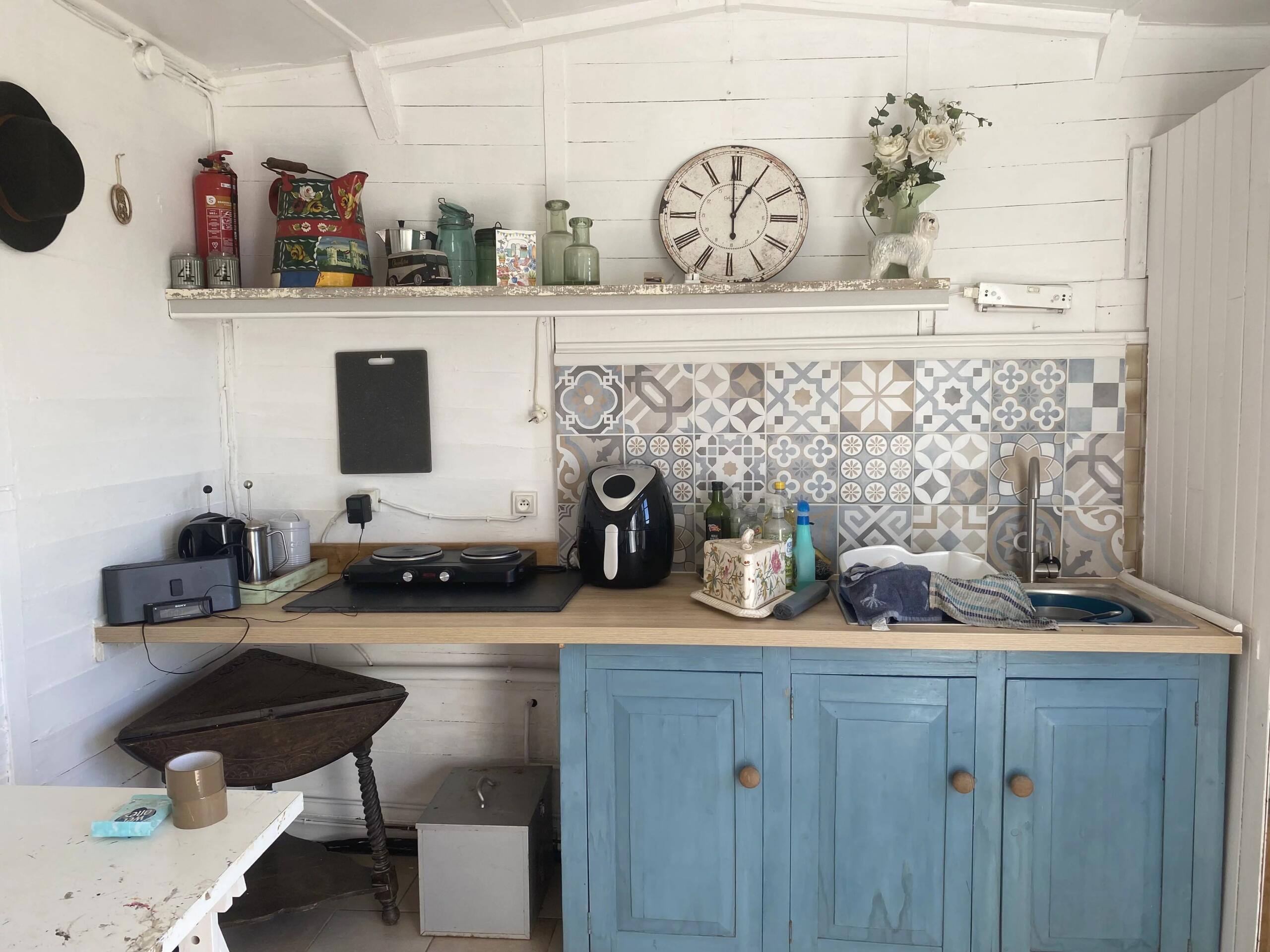 Set right on the river, this delightful chalet is nestled within its own beautifully landscaped garden., Poitou-Charentes – France – BVI85616