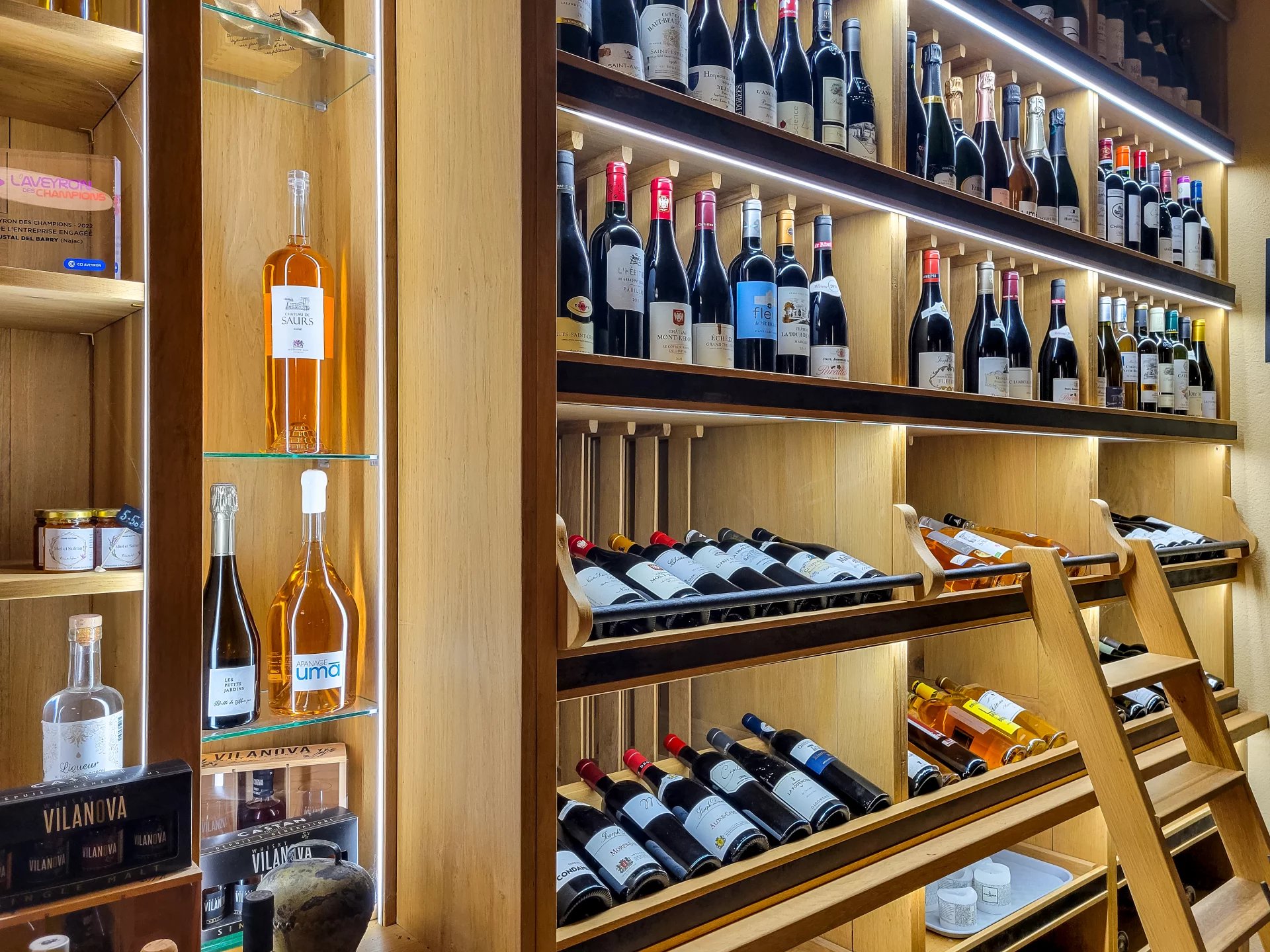 Hôtel-Restaurant with 17 en suite rooms and owners accomodation, Midi-Pyrénées – France – BVI73330