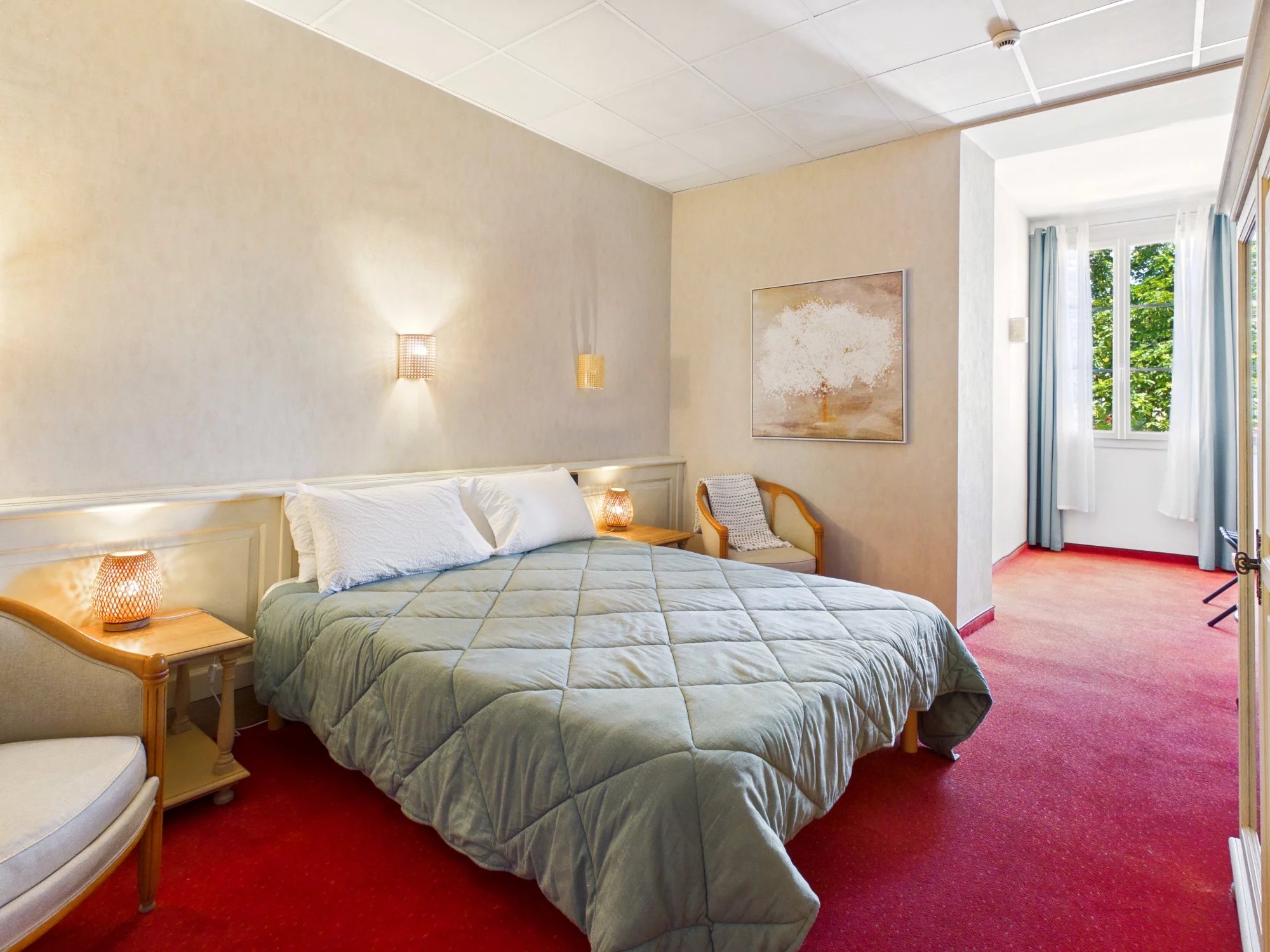Hôtel-Restaurant with 17 en suite rooms and owners accomodation, Midi-Pyrénées – France – BVI73330