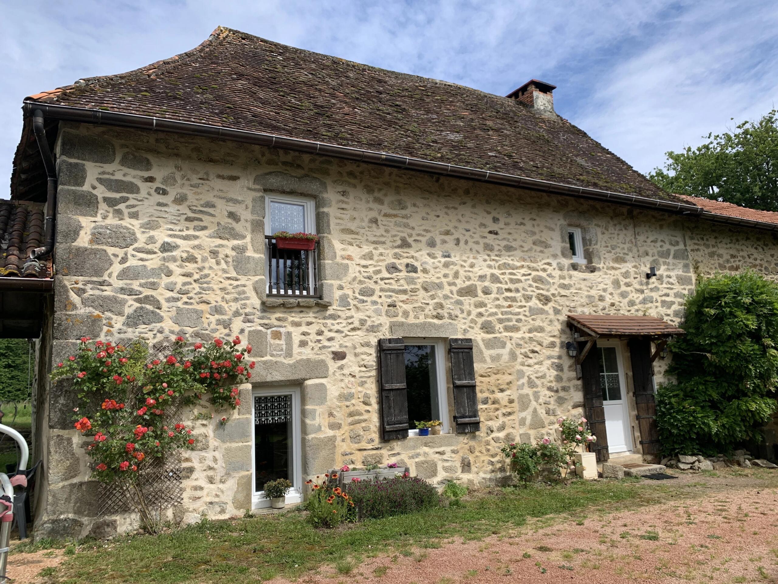 Charming Farmhouse with Stunning Views & Huge Barn, Aquitaine – France – BVI85823