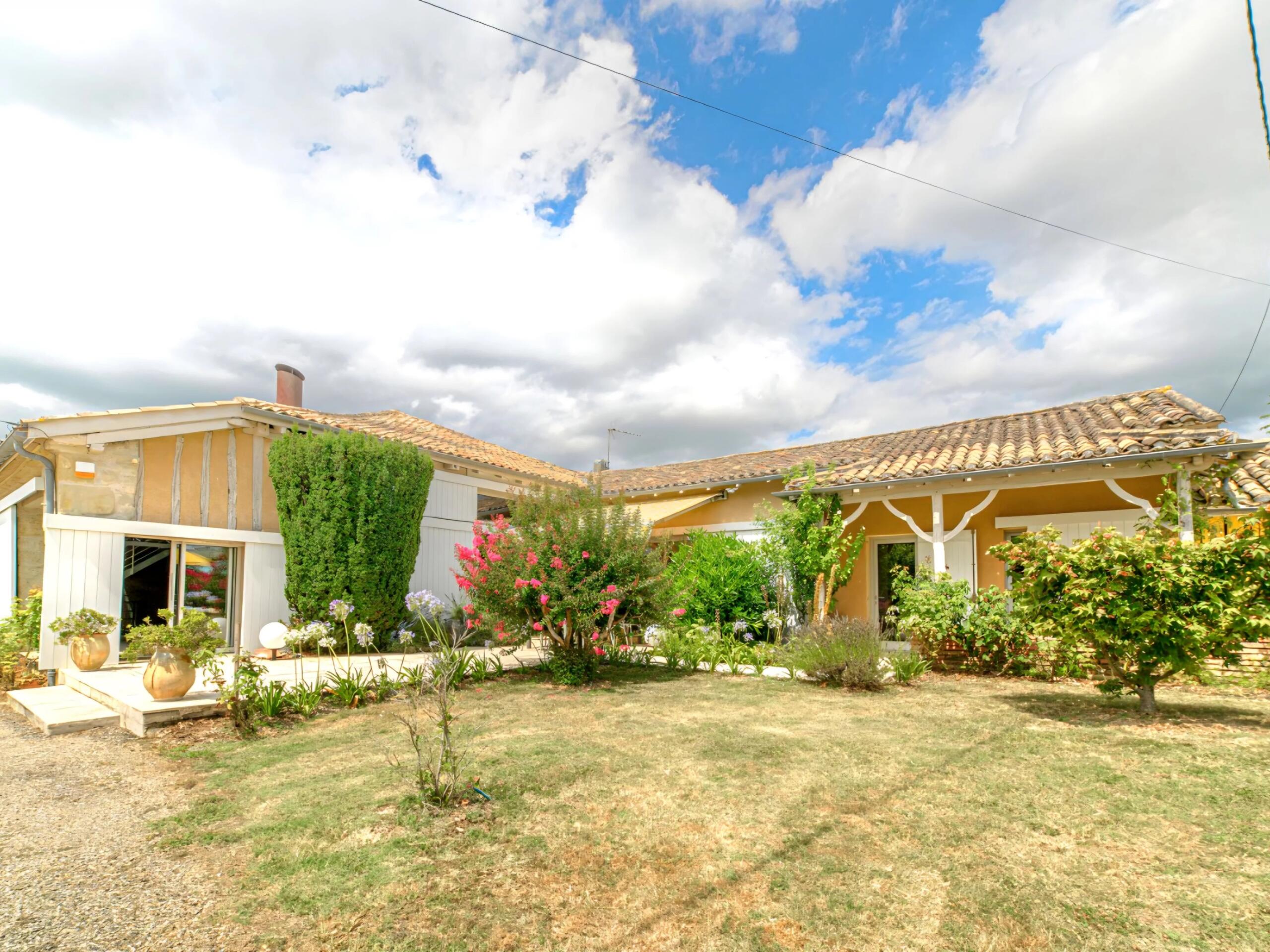 Modern barn conversion and traditional family farmhouse, Aquitaine – France – BVI75799