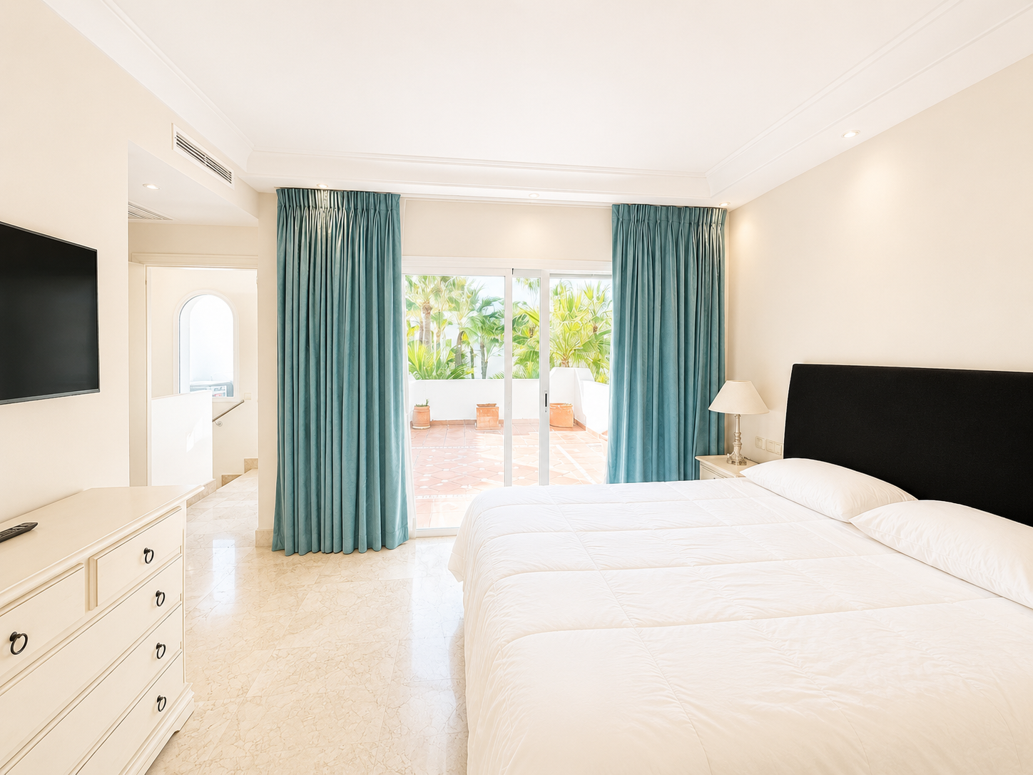 3 bedroom Duplex Penthouse in Marbella, Malaga, Spain – 428-05497P-DUP