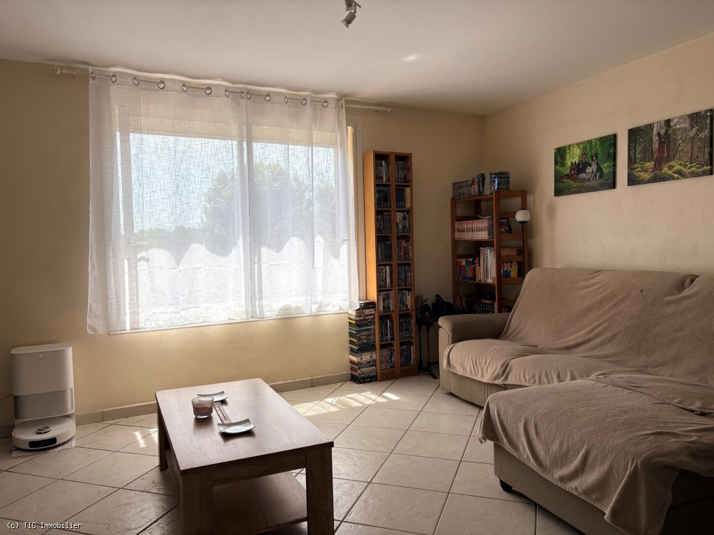 3 bedroom House in Nanteuil-En-Vallee, Nanteuil-En-Vallée, France – r7503
