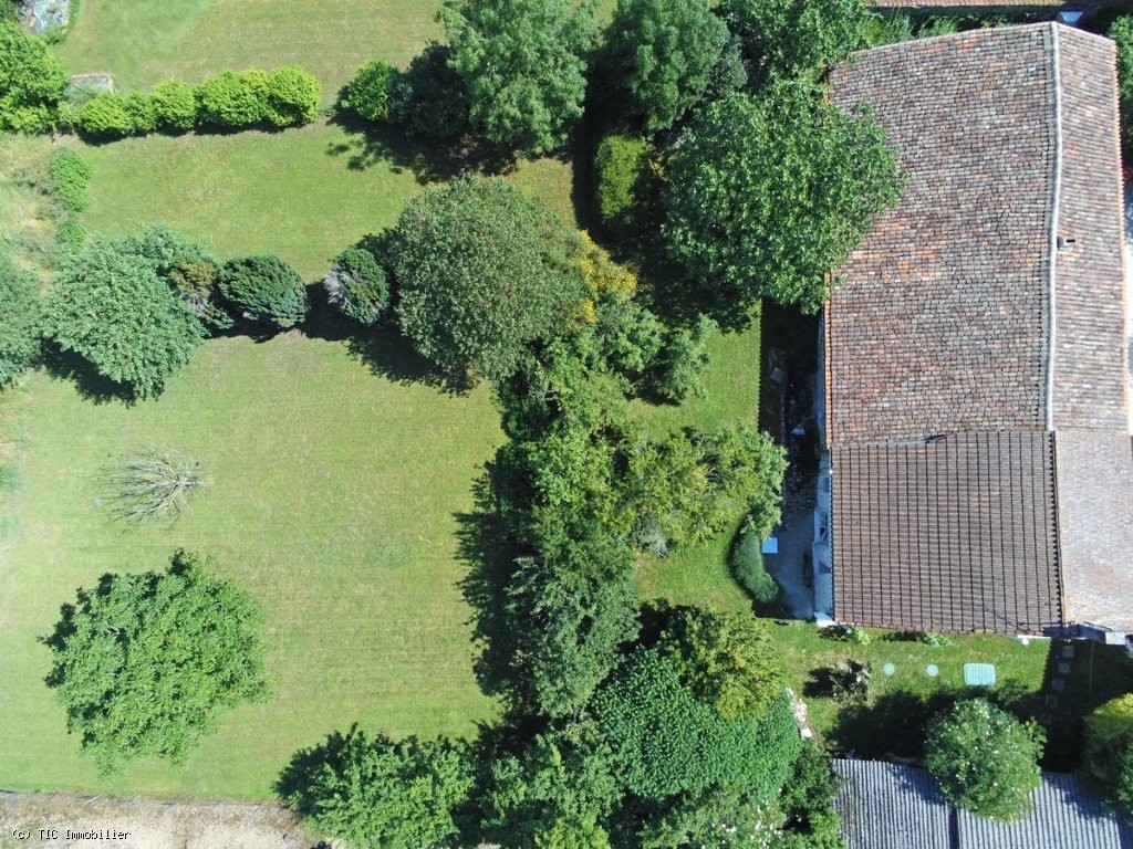 5 bedroom House in Ruffec, France – r7499