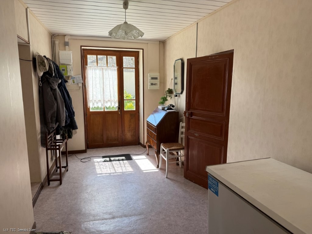 5 bedroom House in Ruffec, France – r7499