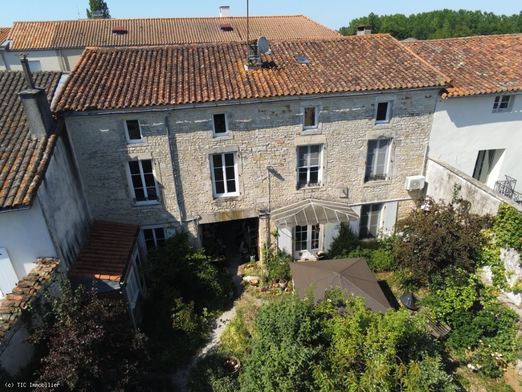 5 bedroom House in Aigre, France – r7481