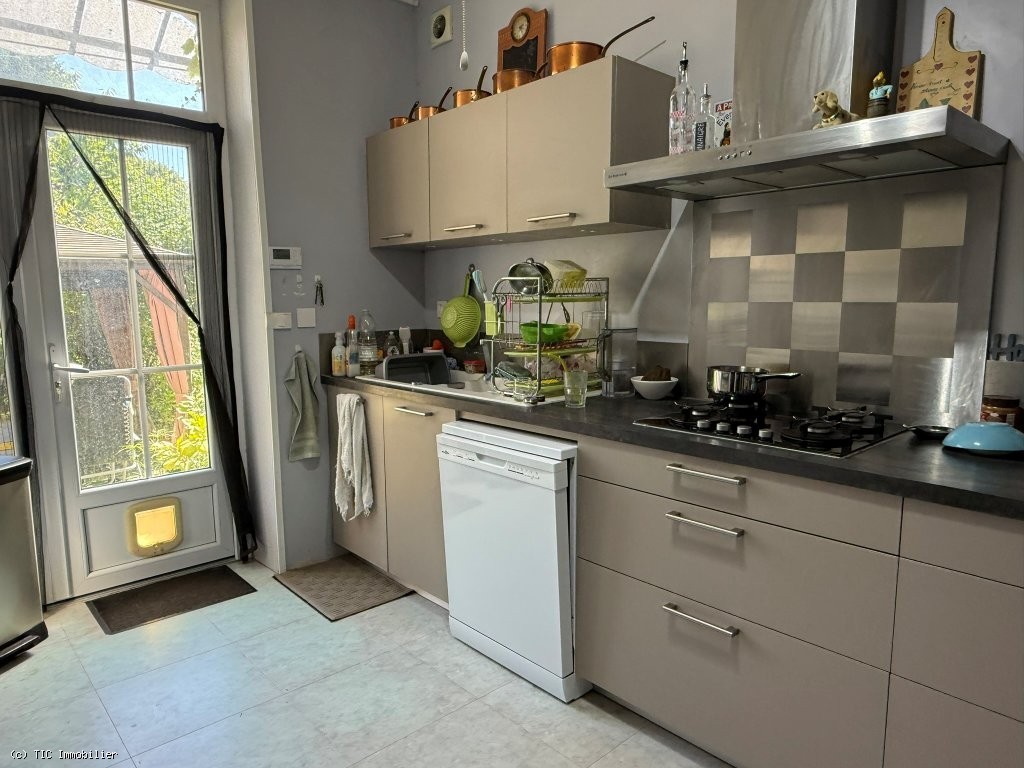 5 bedroom House in Aigre, France – r7481