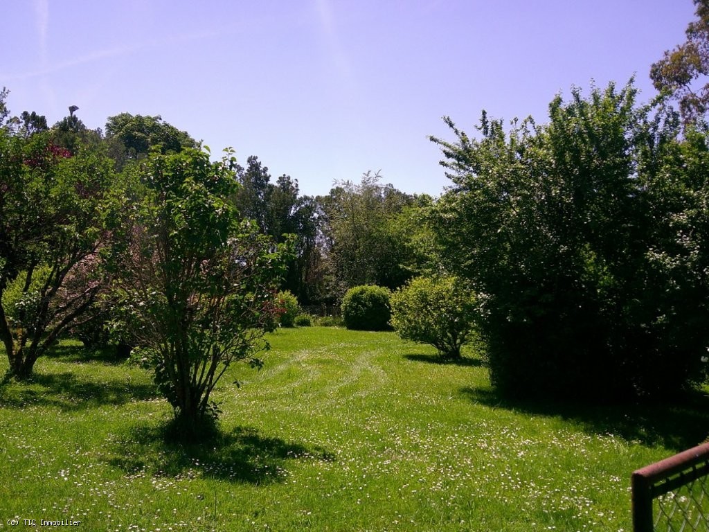 4 bedroom House in Charroux, France – r7477