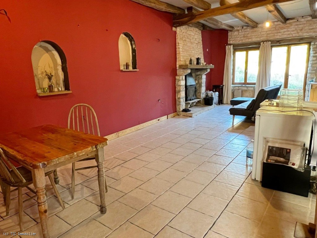 1 bedroom House in Civray, France – r7147
