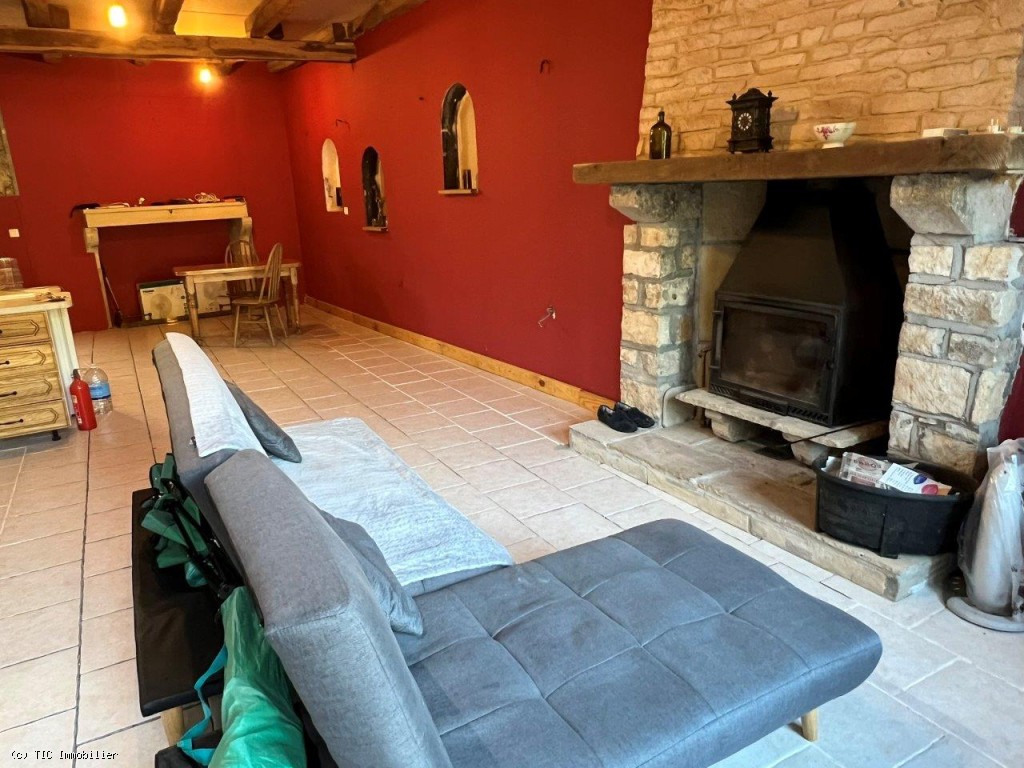 1 bedroom House in Civray, France – r7147