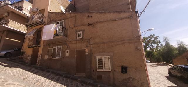 Townhouse in Sicily – Casa Romeo Miserendino