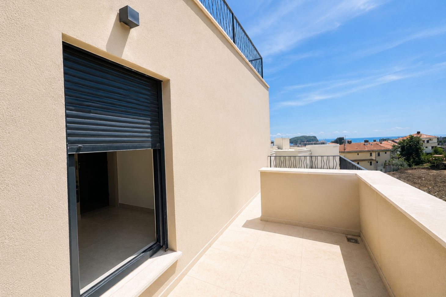 3 bedroom Apartments in Budva, Budva Municipality, Montenegro – MREYU-05