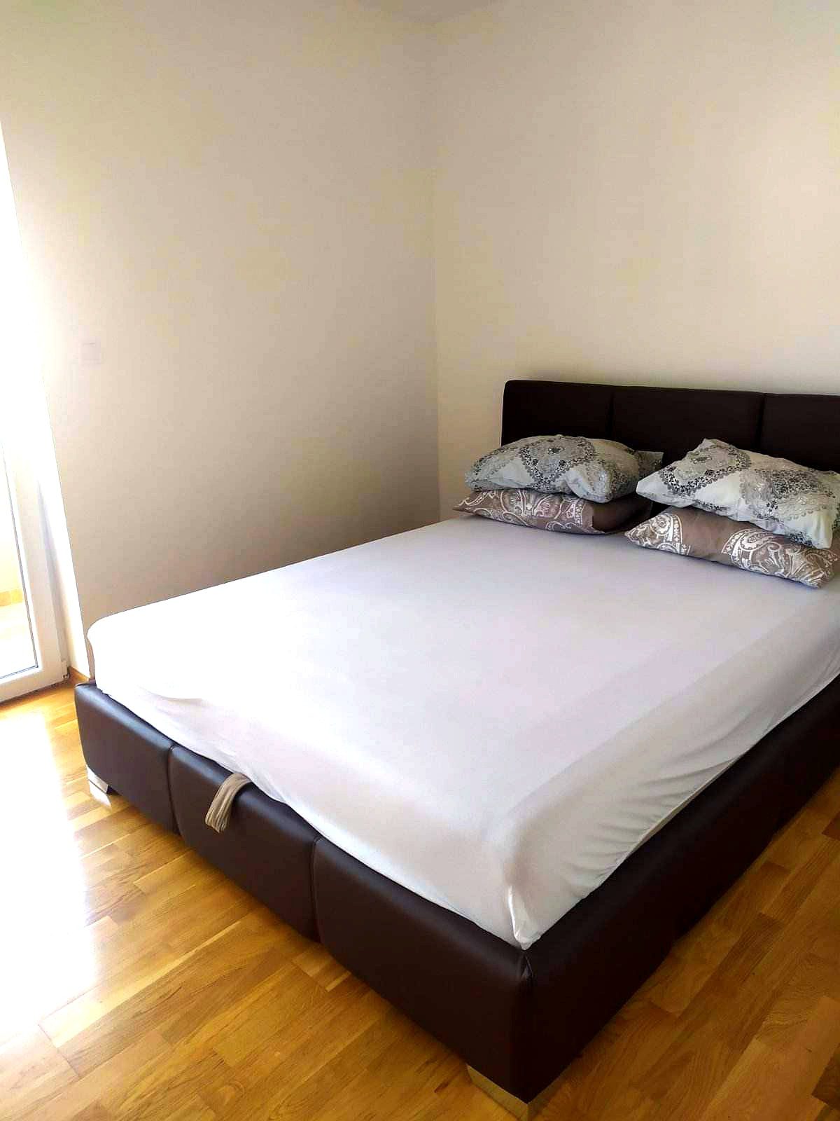 2 bedroom Apartments in Igalo, Herceg Novi Municipality, Montenegro – MRETT-13
