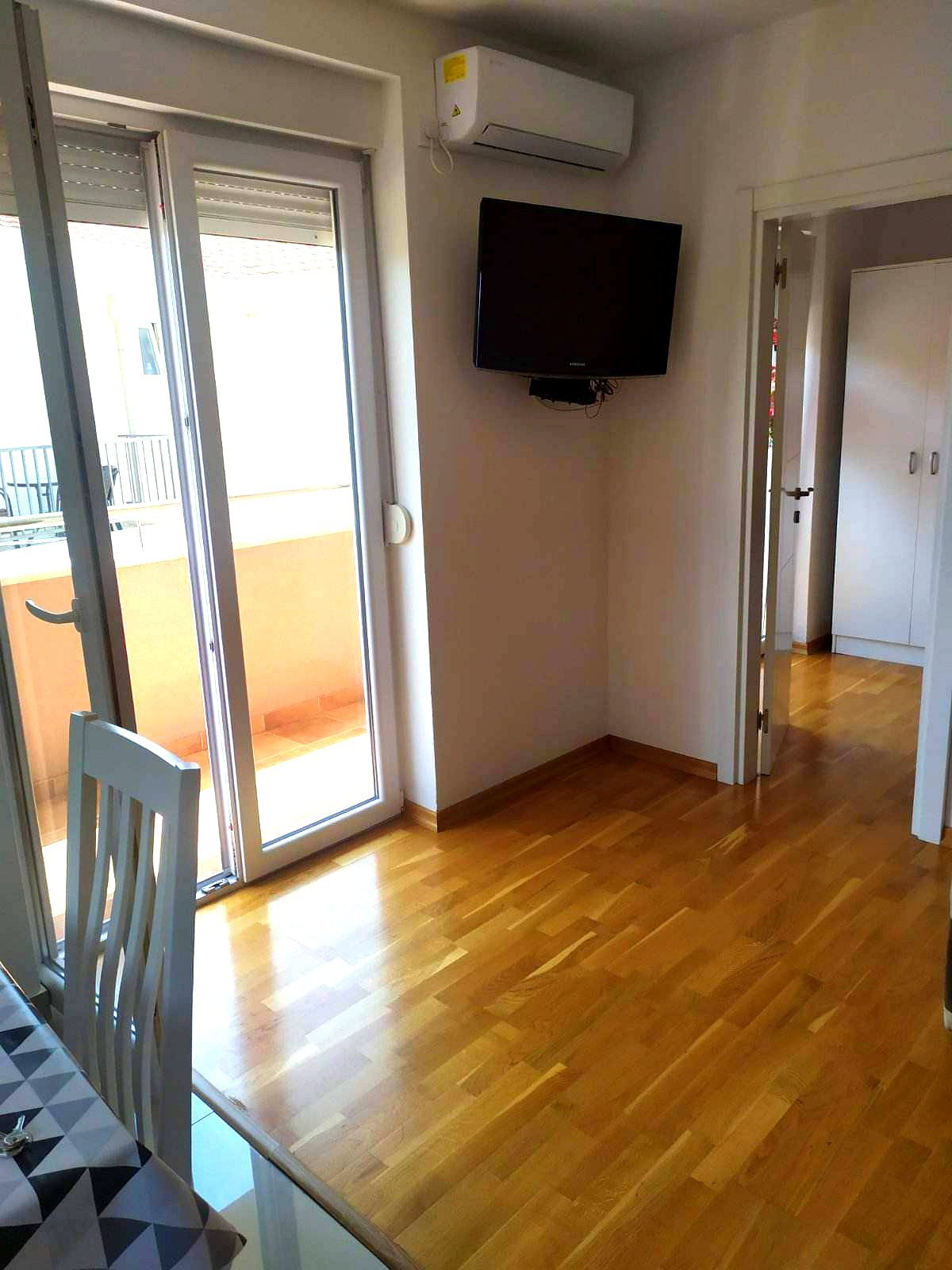 2 bedroom Apartments in Igalo, Herceg Novi Municipality, Montenegro – MRETT-13