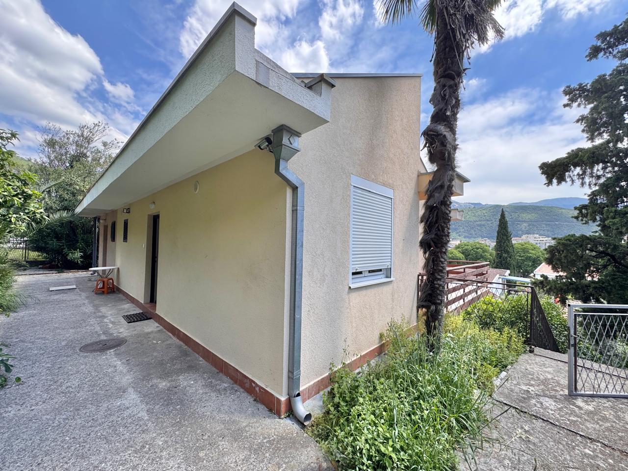 2 bedroom Apartments in Budva, Budva Municipality, Montenegro – MRETT-12