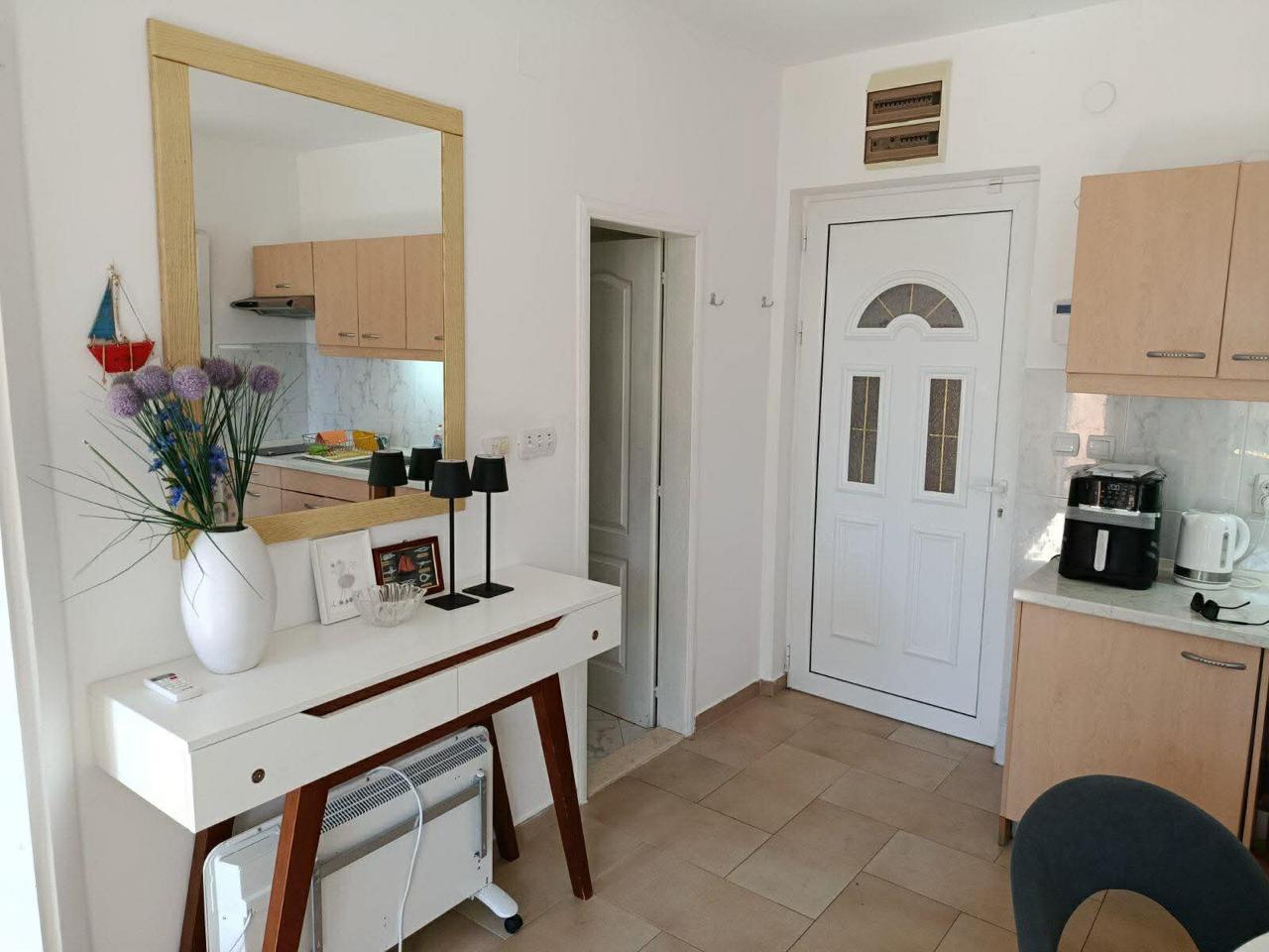 1 bedroom Apartments in Herceg Novi, Herceg Novi Municipality, Montenegro – MRETT-8