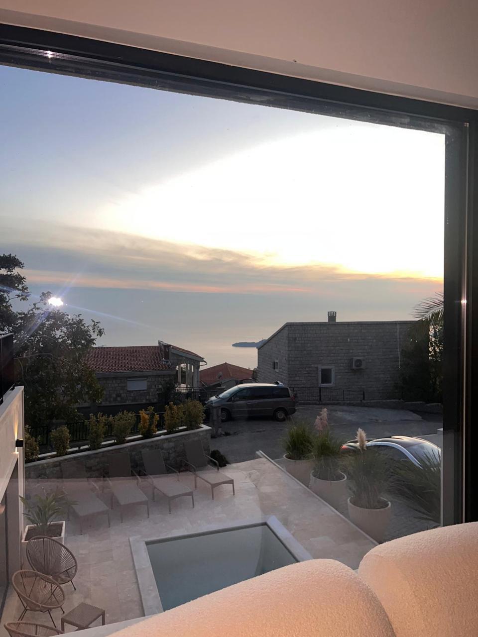 3 bedroom Villas in Przno, Budva Municipality, Montenegro – MRETT-5