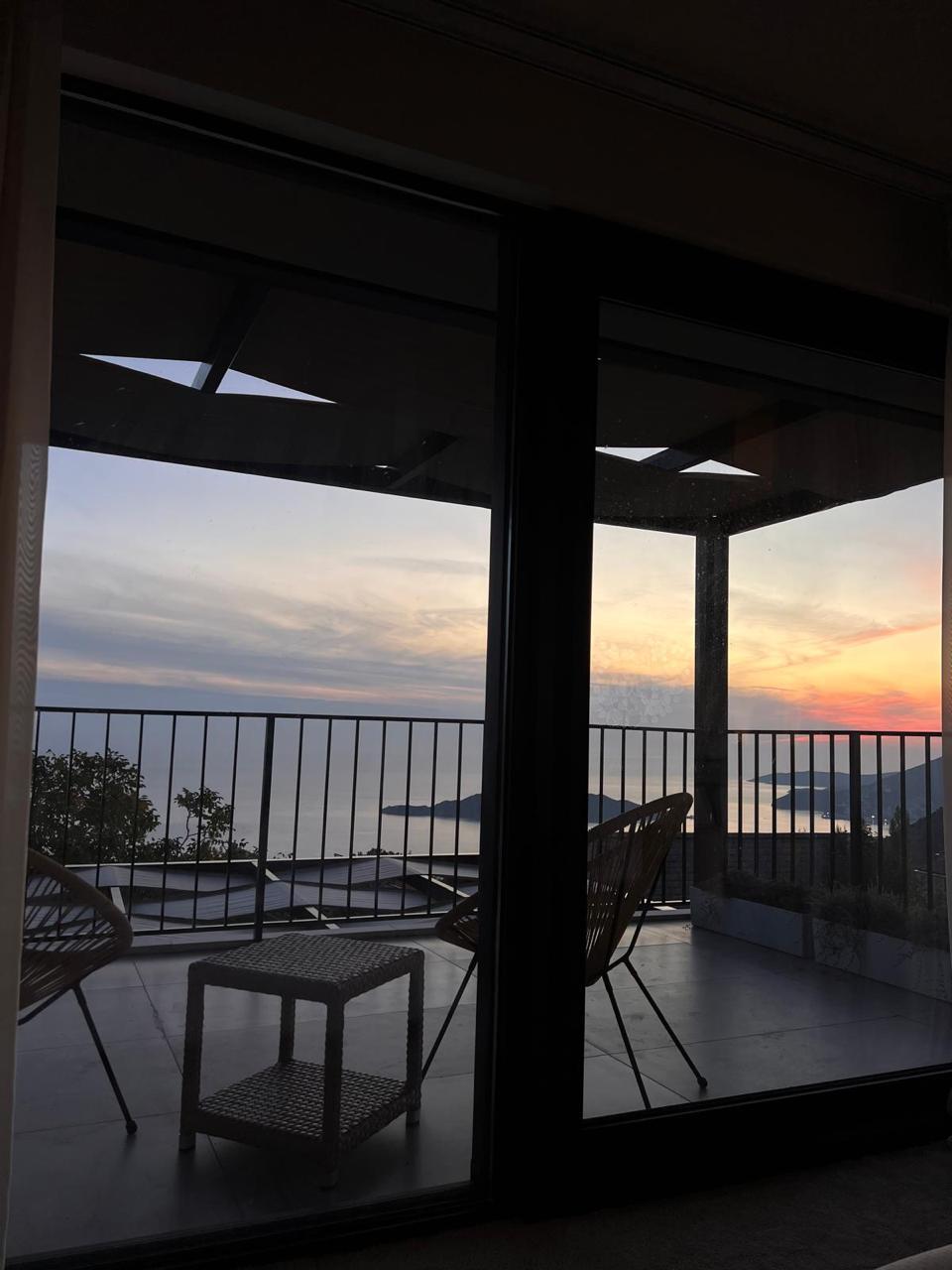 3 bedroom Villas in Przno, Budva Municipality, Montenegro – MRETT-5