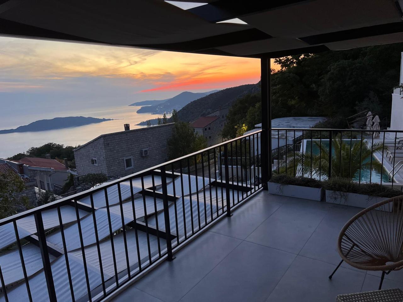 3 bedroom Villas in Przno, Budva Municipality, Montenegro – MRETT-5
