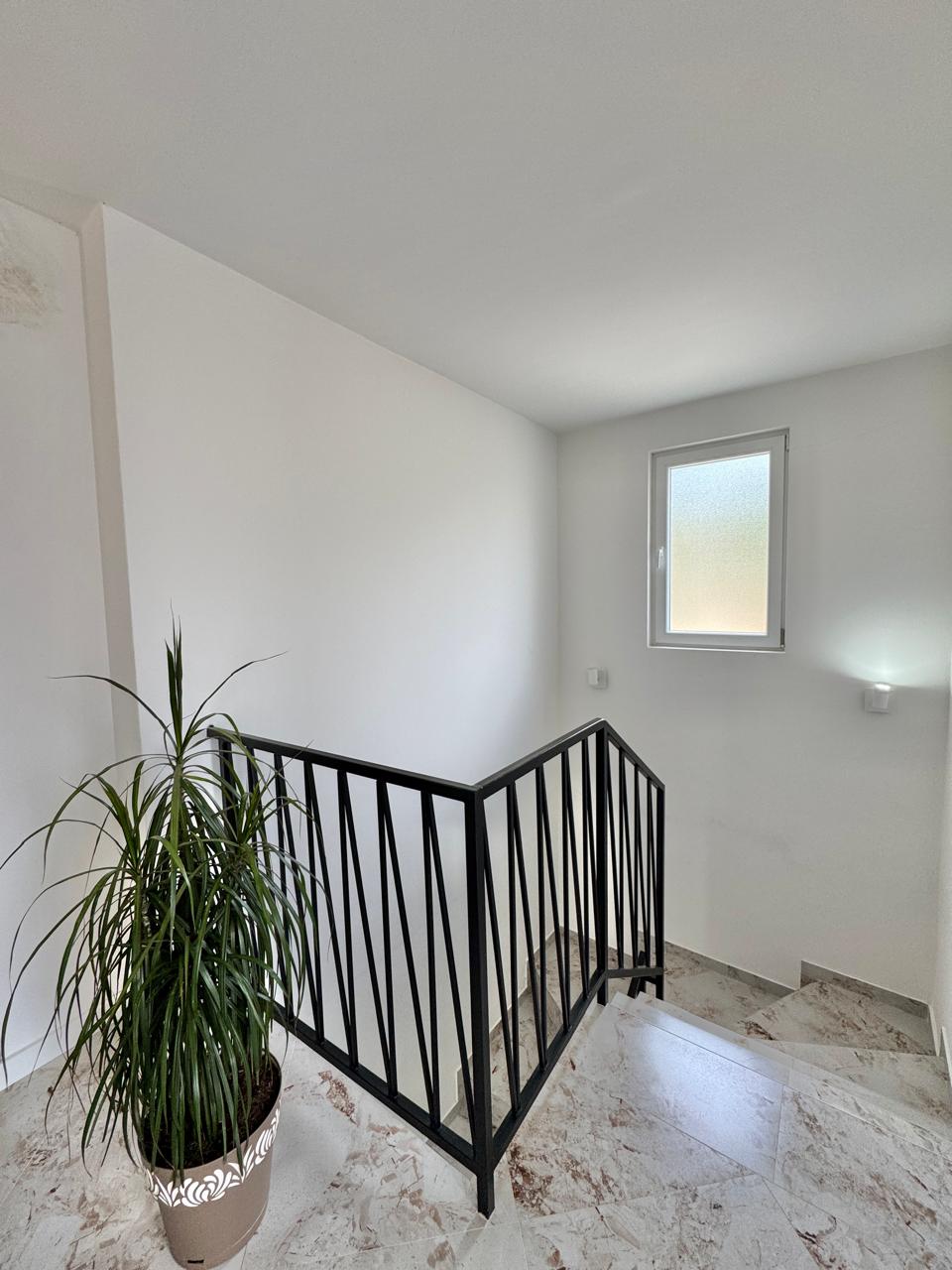 4 bedroom Houses in Podi, Herceg Novi Municipality, Montenegro – MRETT-11