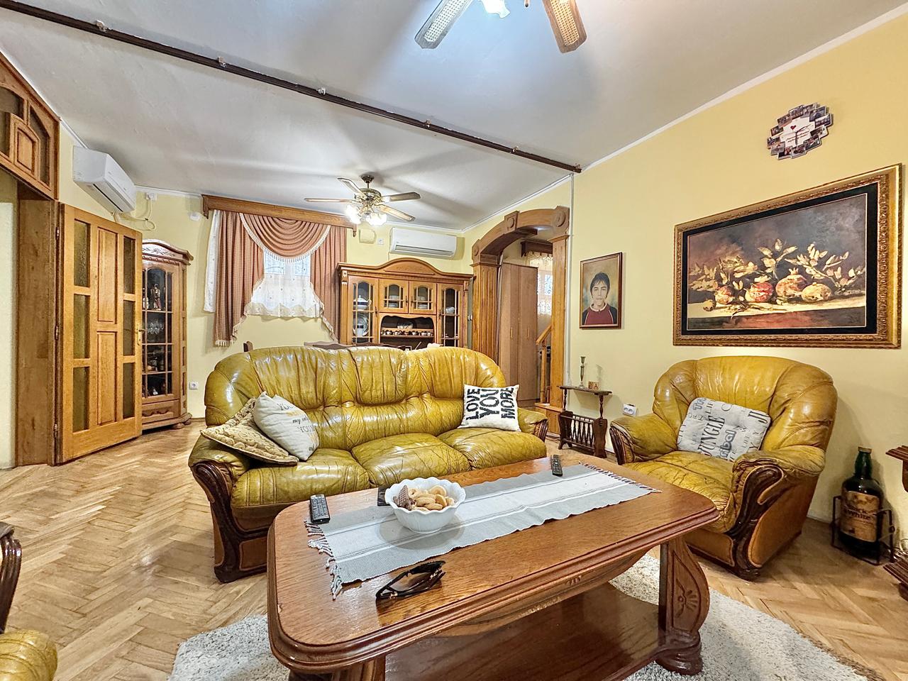 2 bedroom Apartments in Kotor, Kotor Municipality, Montenegro – MRETT-2