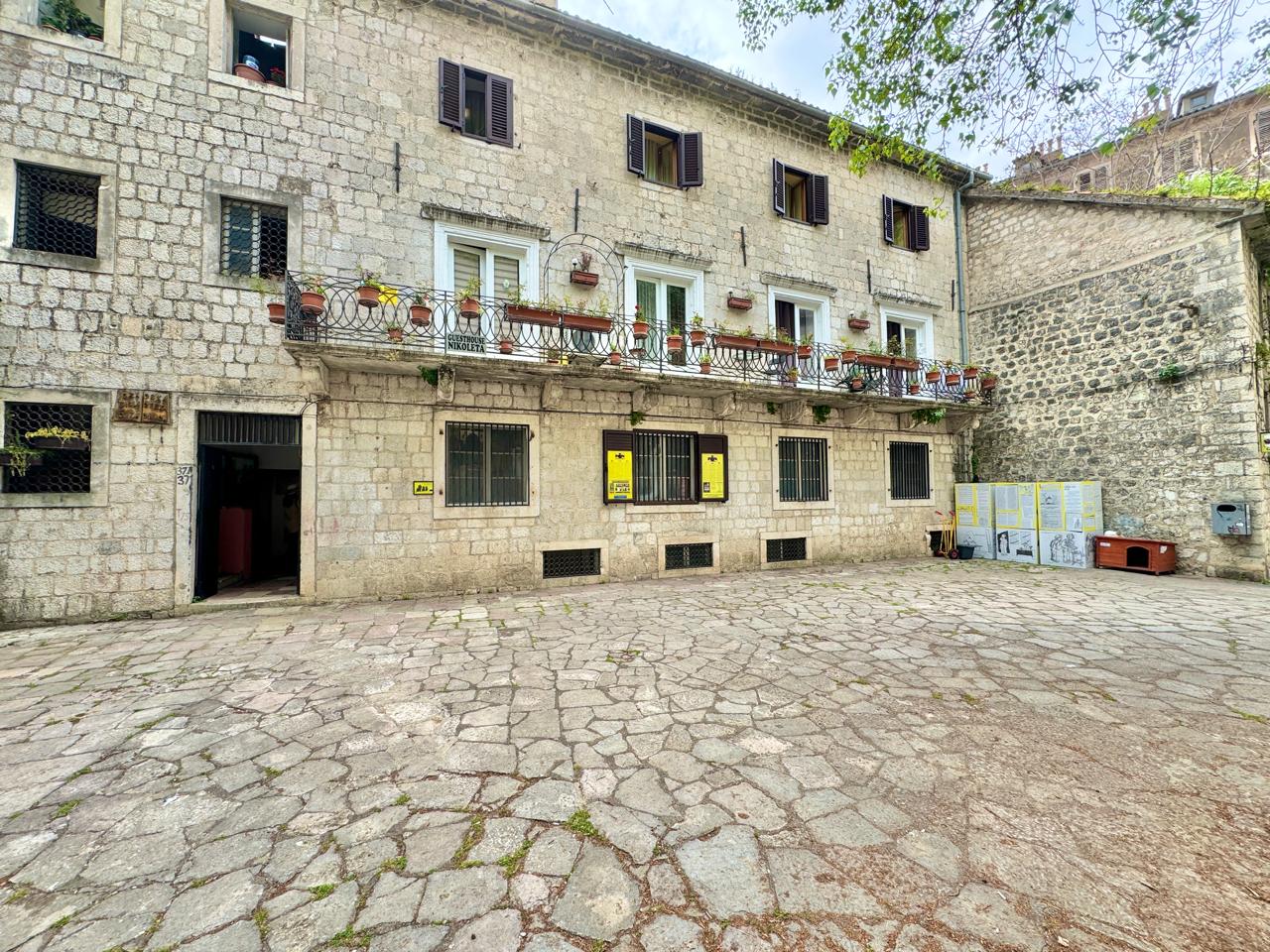2 bedroom Apartments in Kotor, Kotor Municipality, Montenegro – MRETT-2