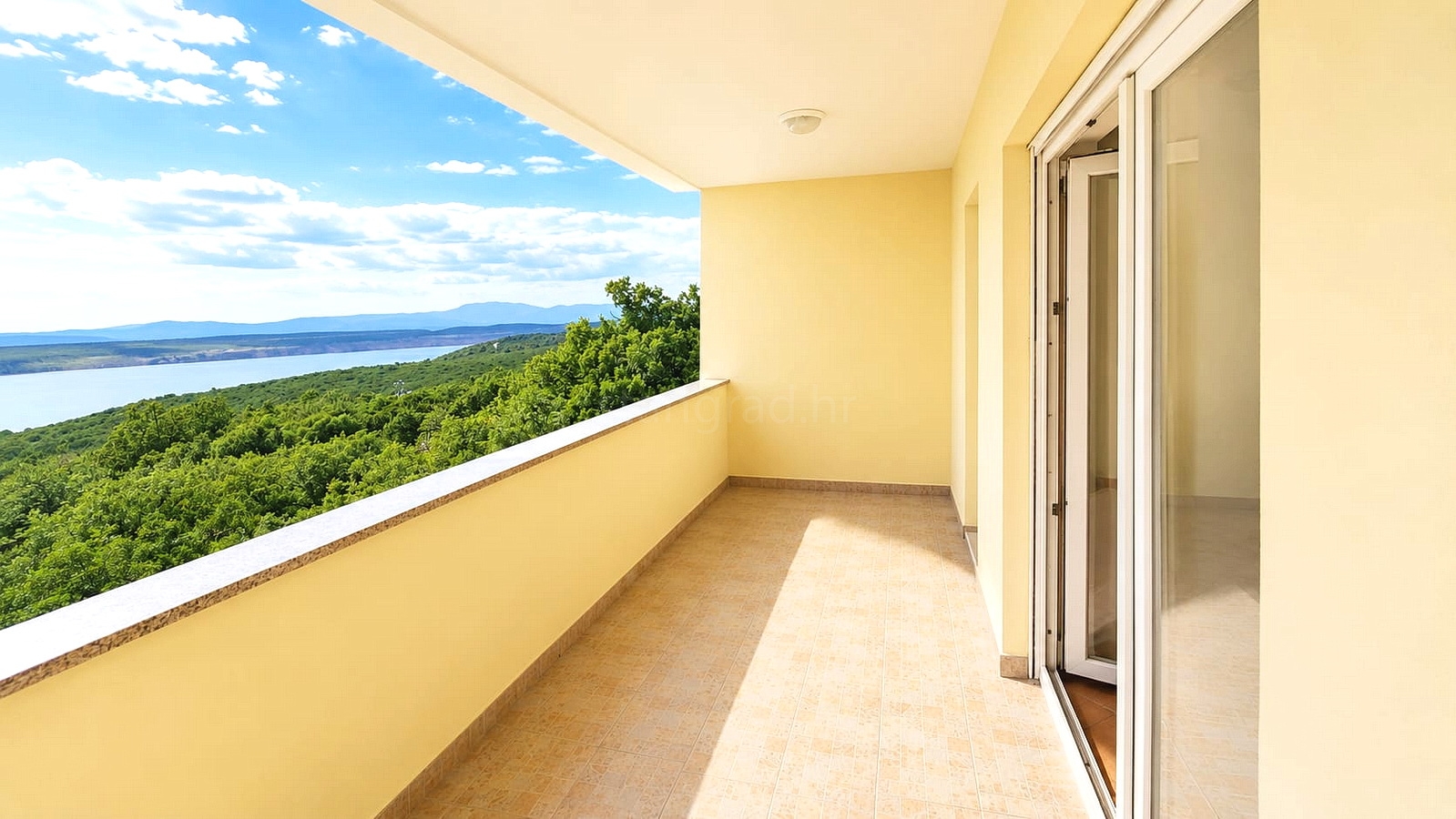 2 bedroom apartment in Crikvenica, Croatia – 103688