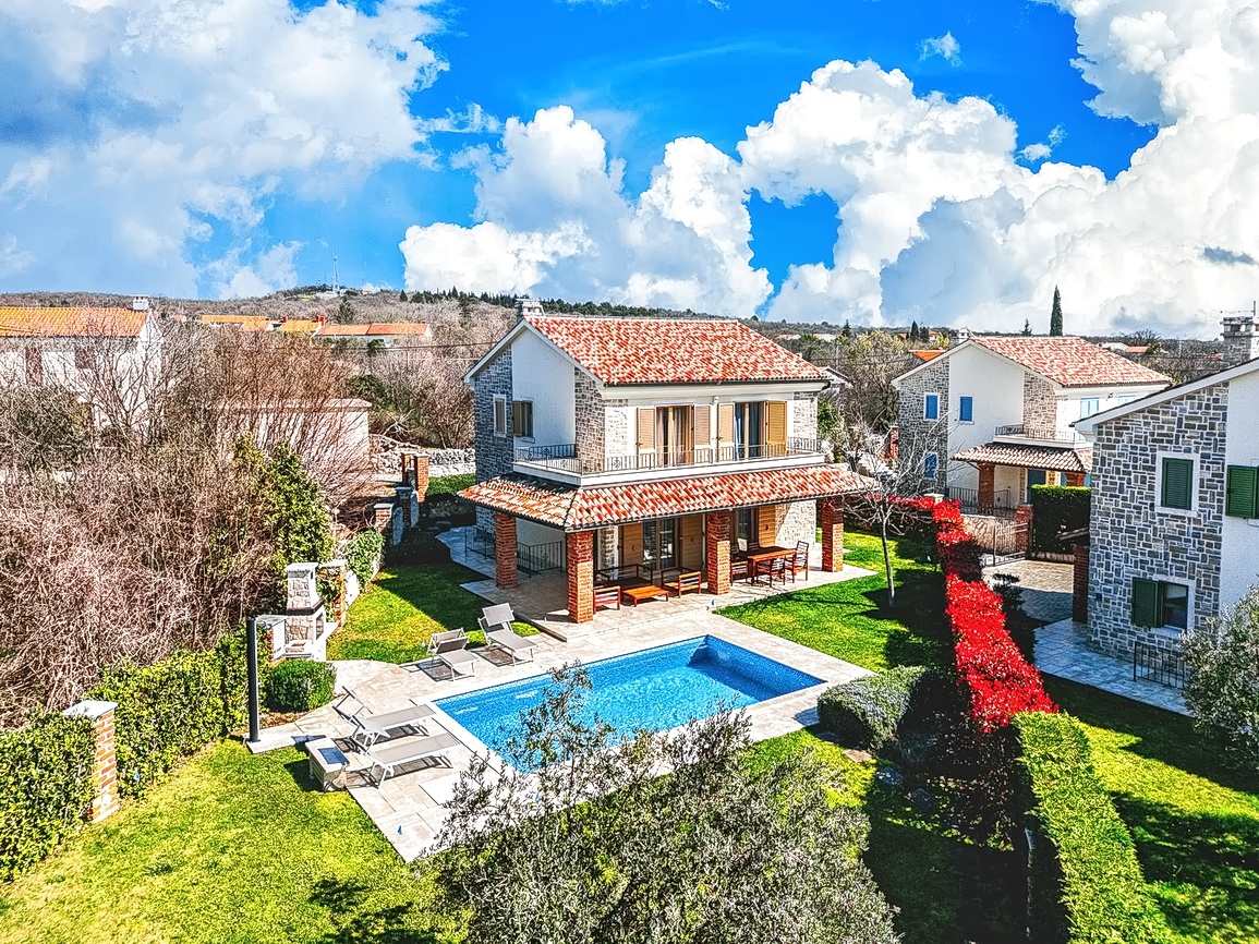 3 bedroom villa in Dobrinj, Croatia – 103687