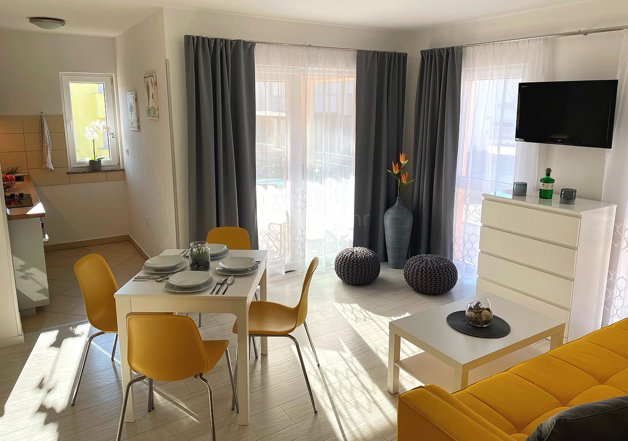 2 bedroom apartment in Dobrinj, Croatia – 103684