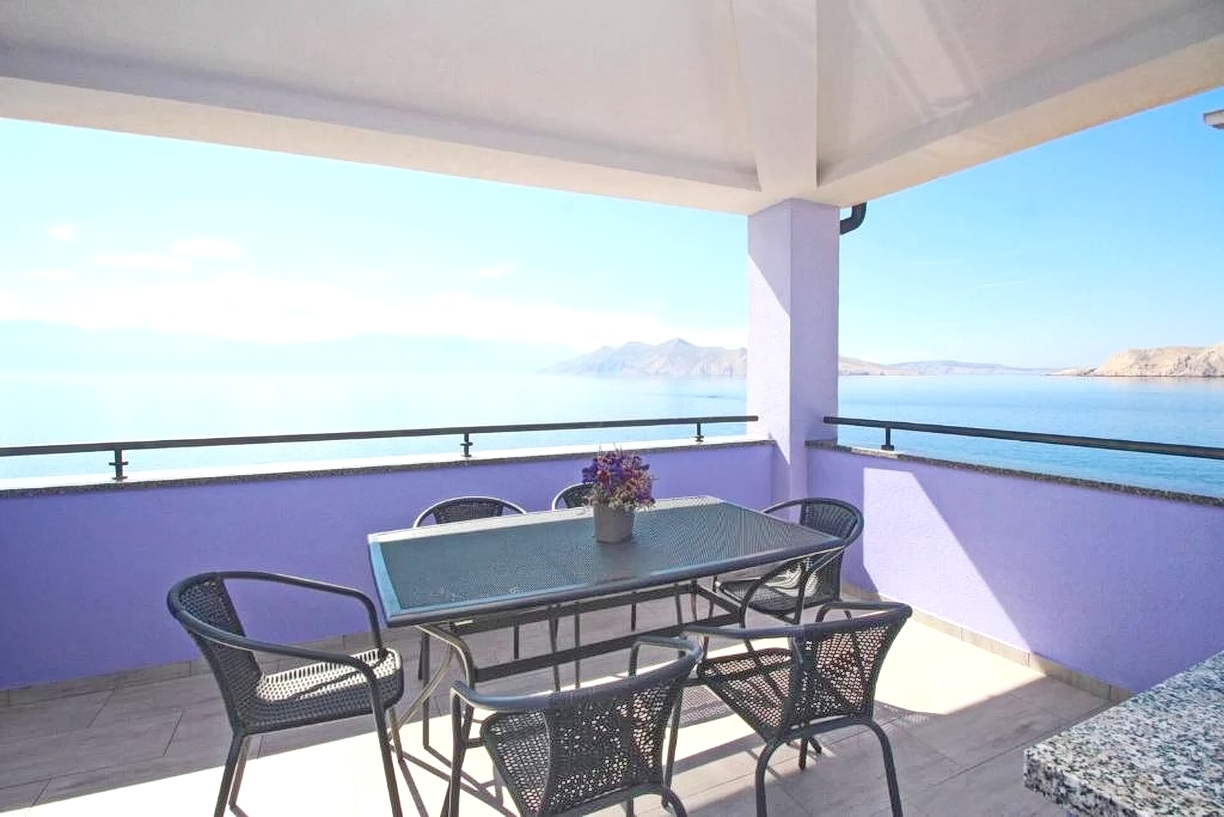 5 bedroom villa in Baška, Croatia – 103678